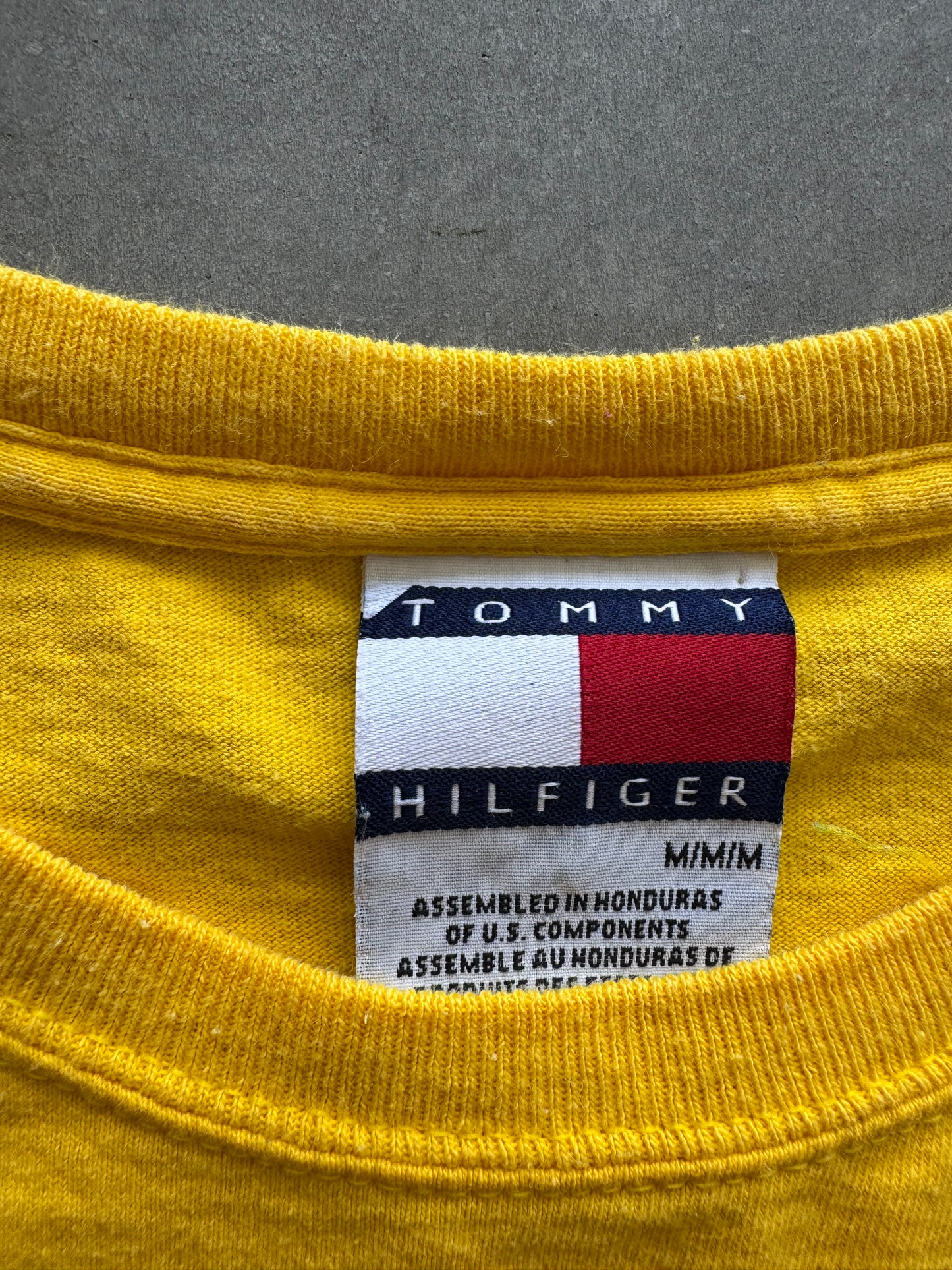 Vintage Tommy Hilfiger Tee - M