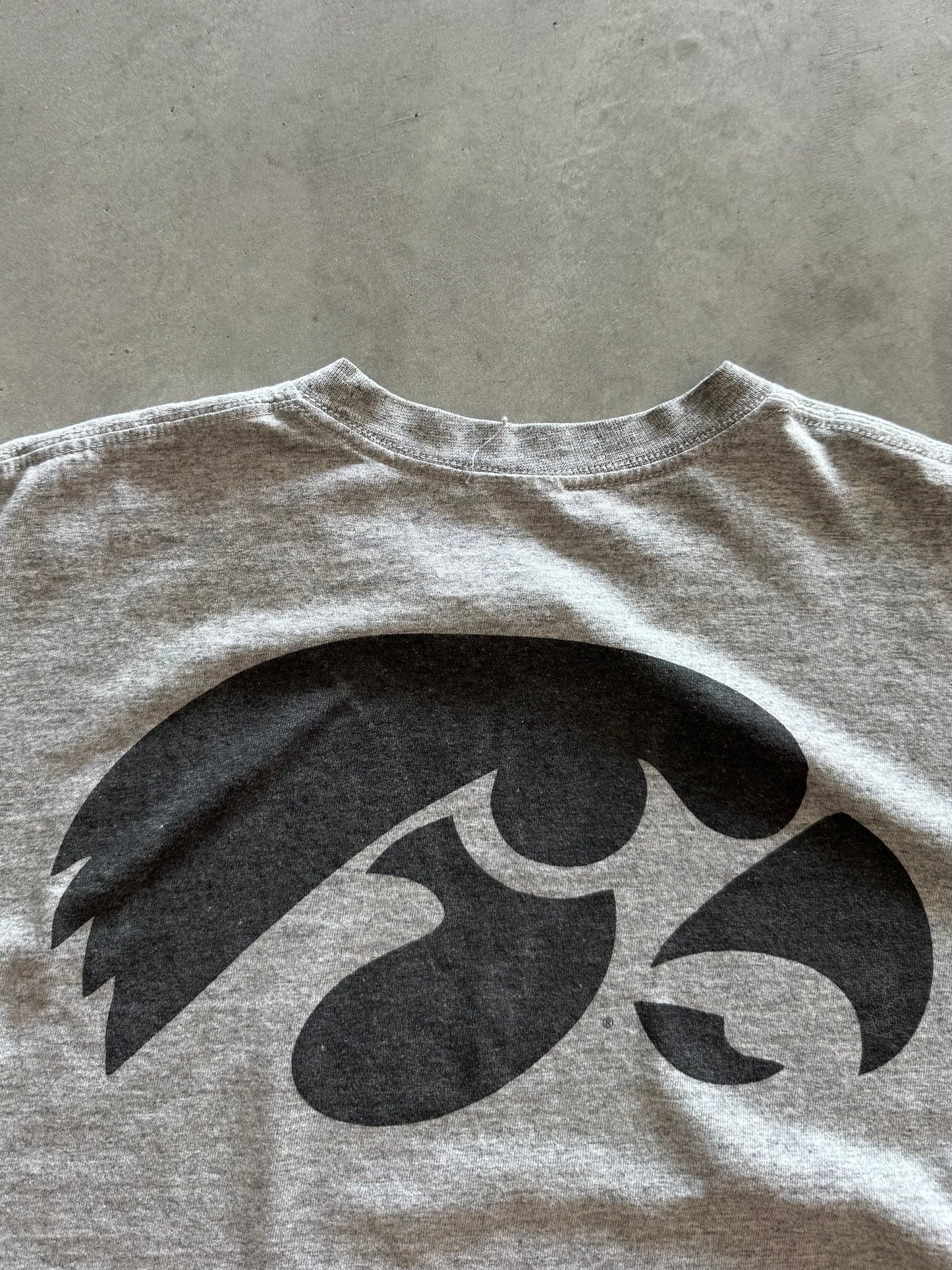 Vintage Nike Kinnick Cropped Tee - M