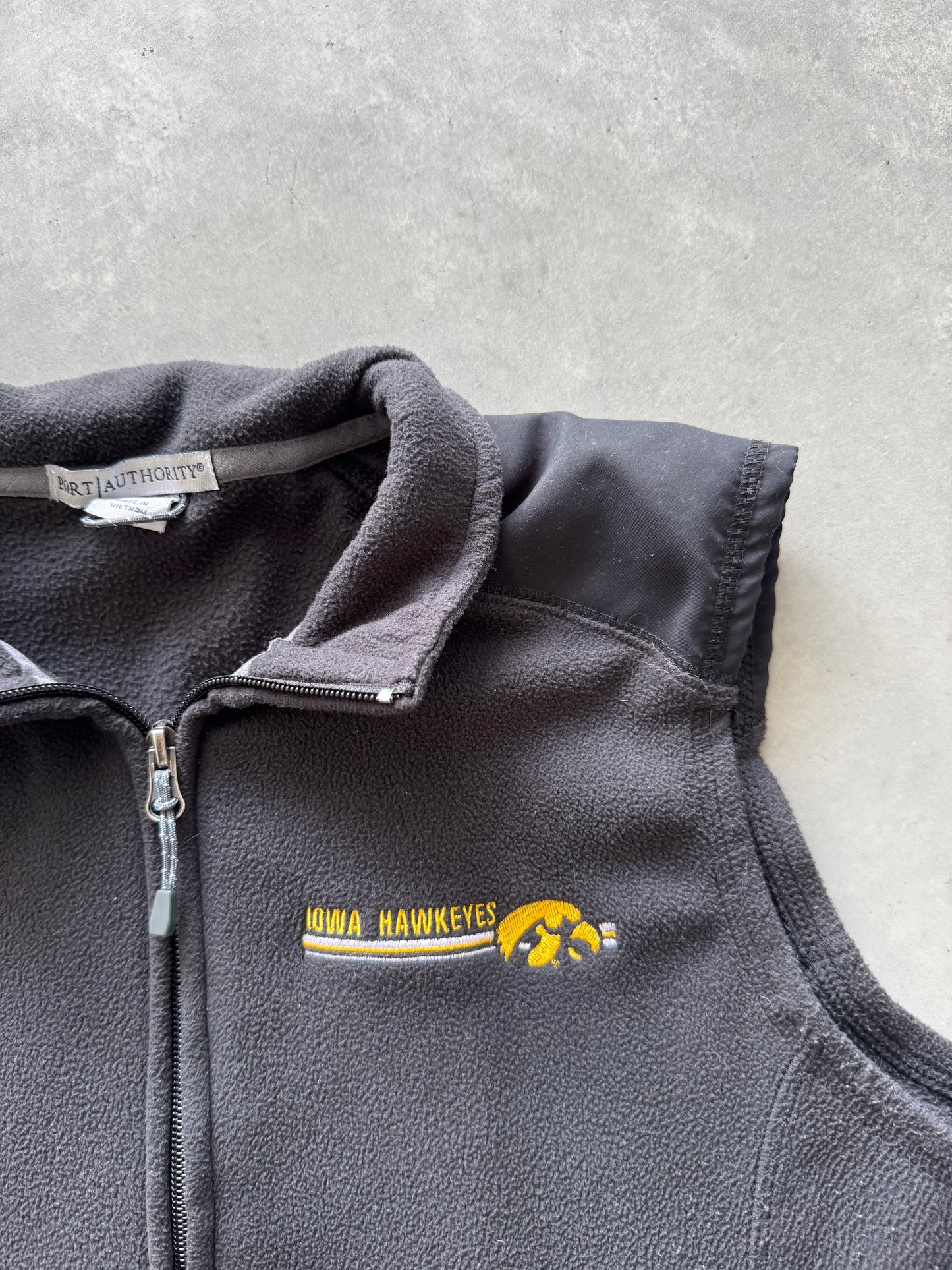 Vintage Iowa Hawkeyes Women’s Vest - L