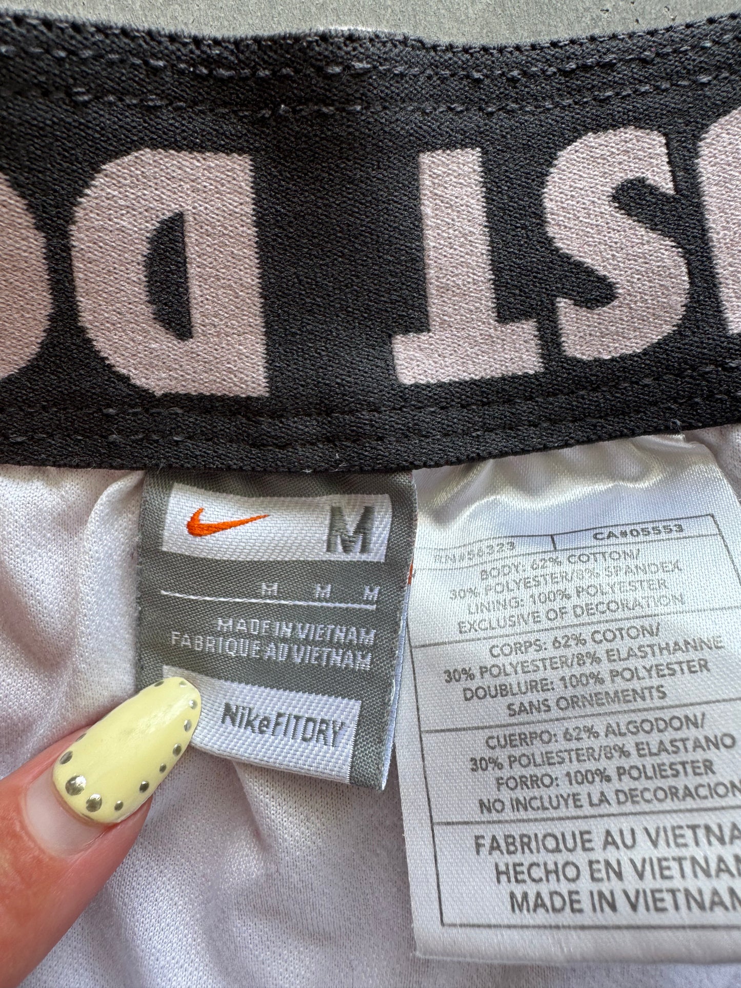 Vintage 00s Nike Shorts - M