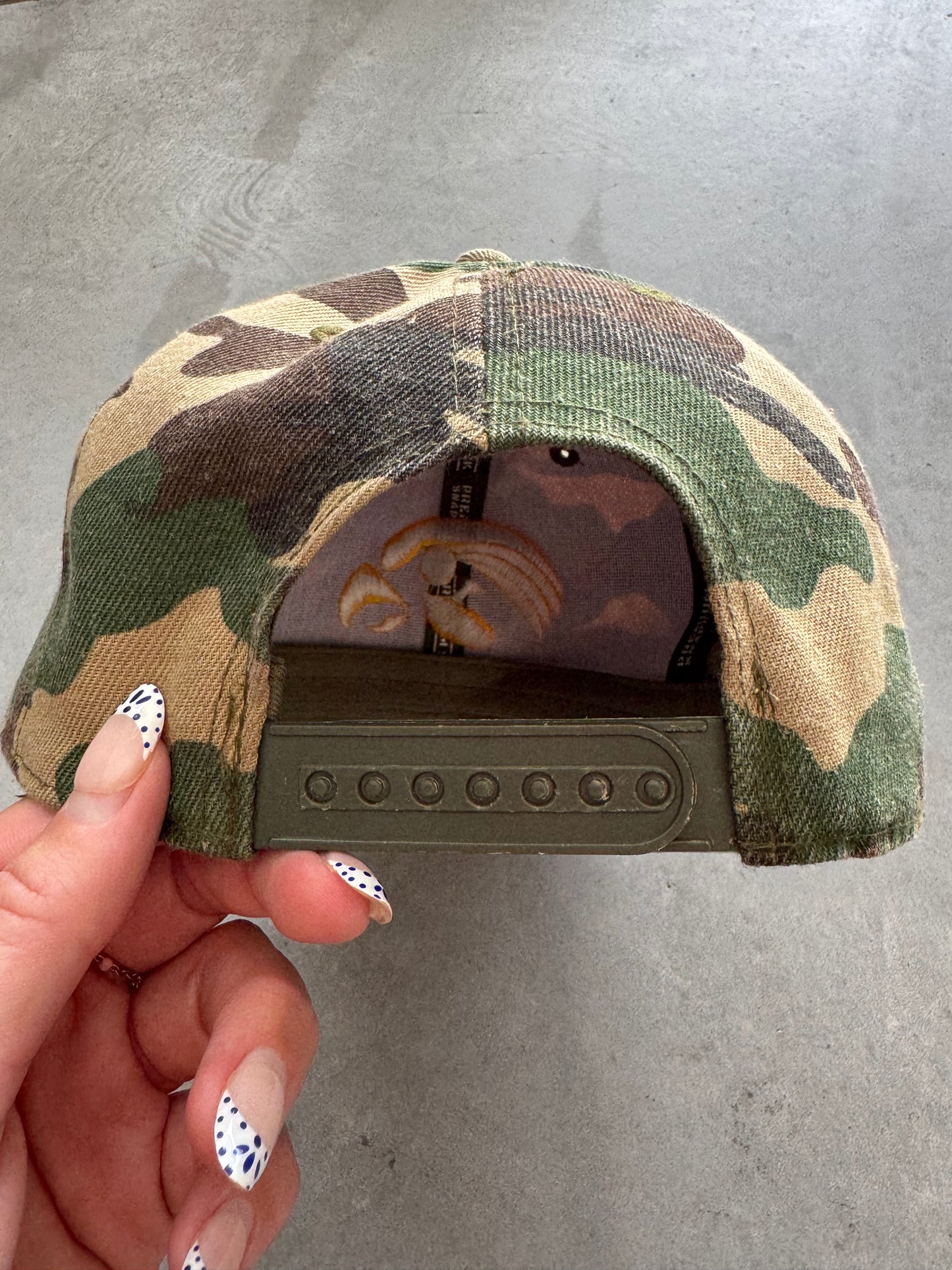 vintage iowa hawkeyes snapback hat