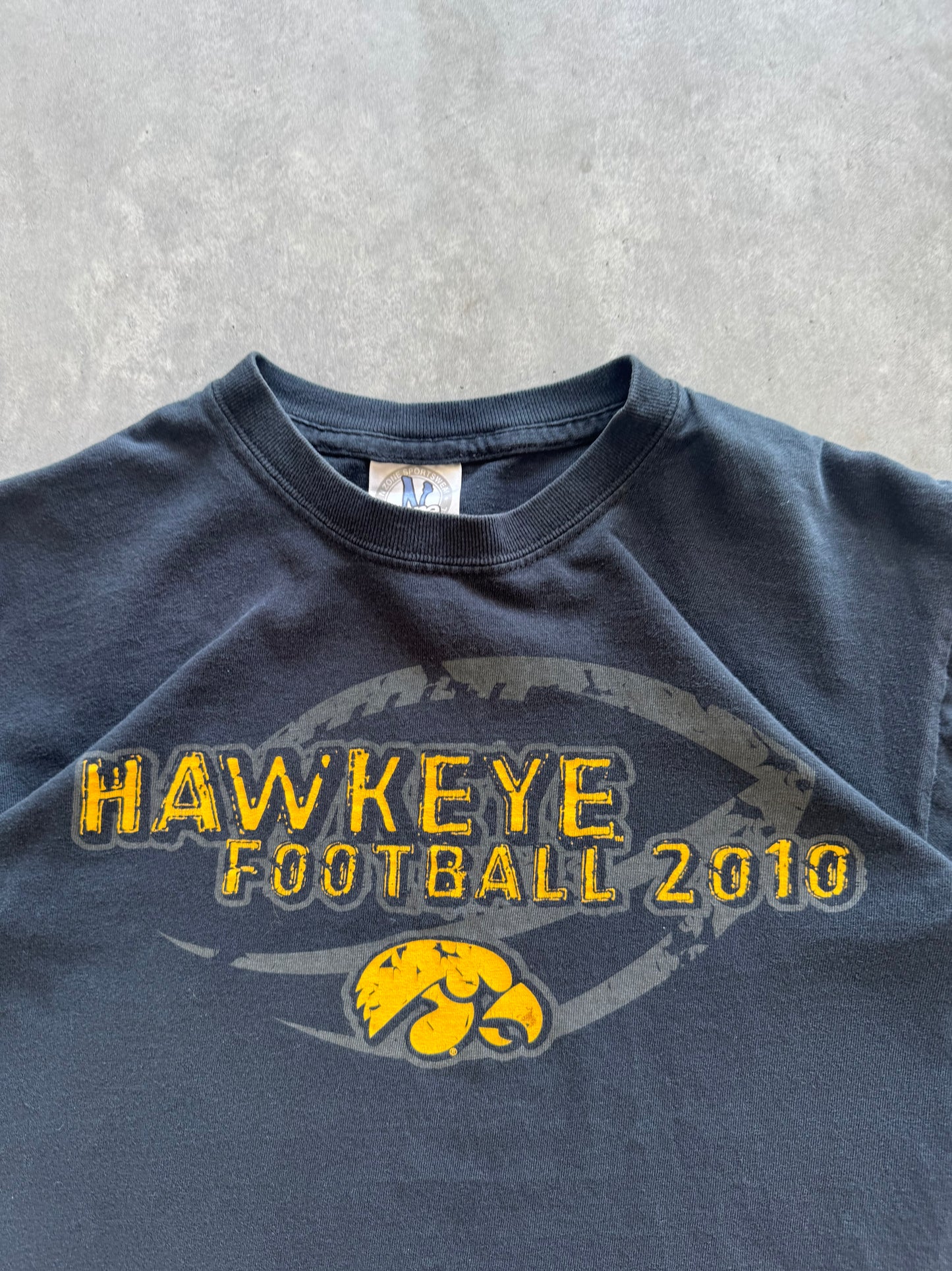 Iowa Hawkeye Football 2010 Tee - S