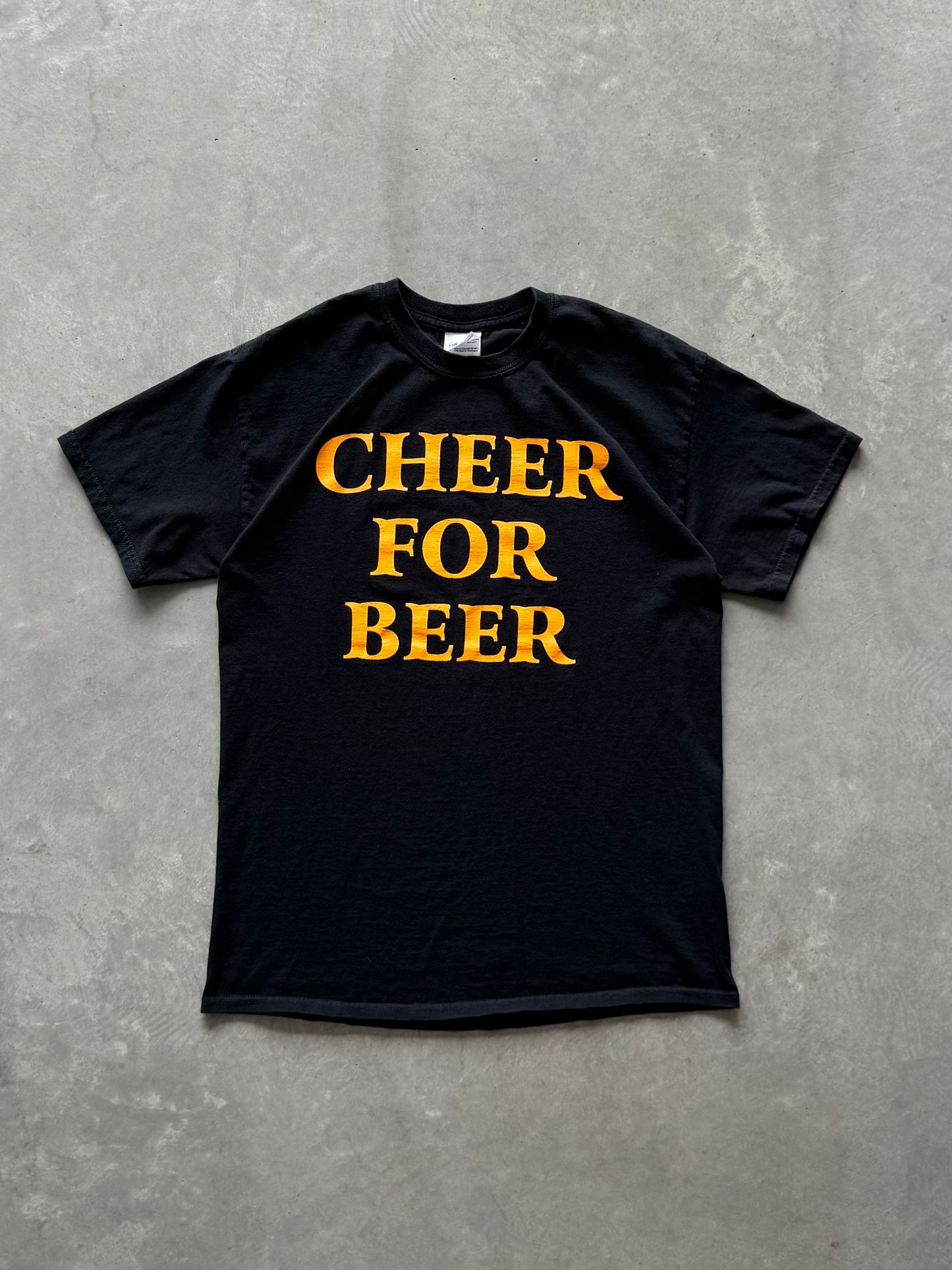 Iowa Hawkeyes Cheer for Beer Tee - M