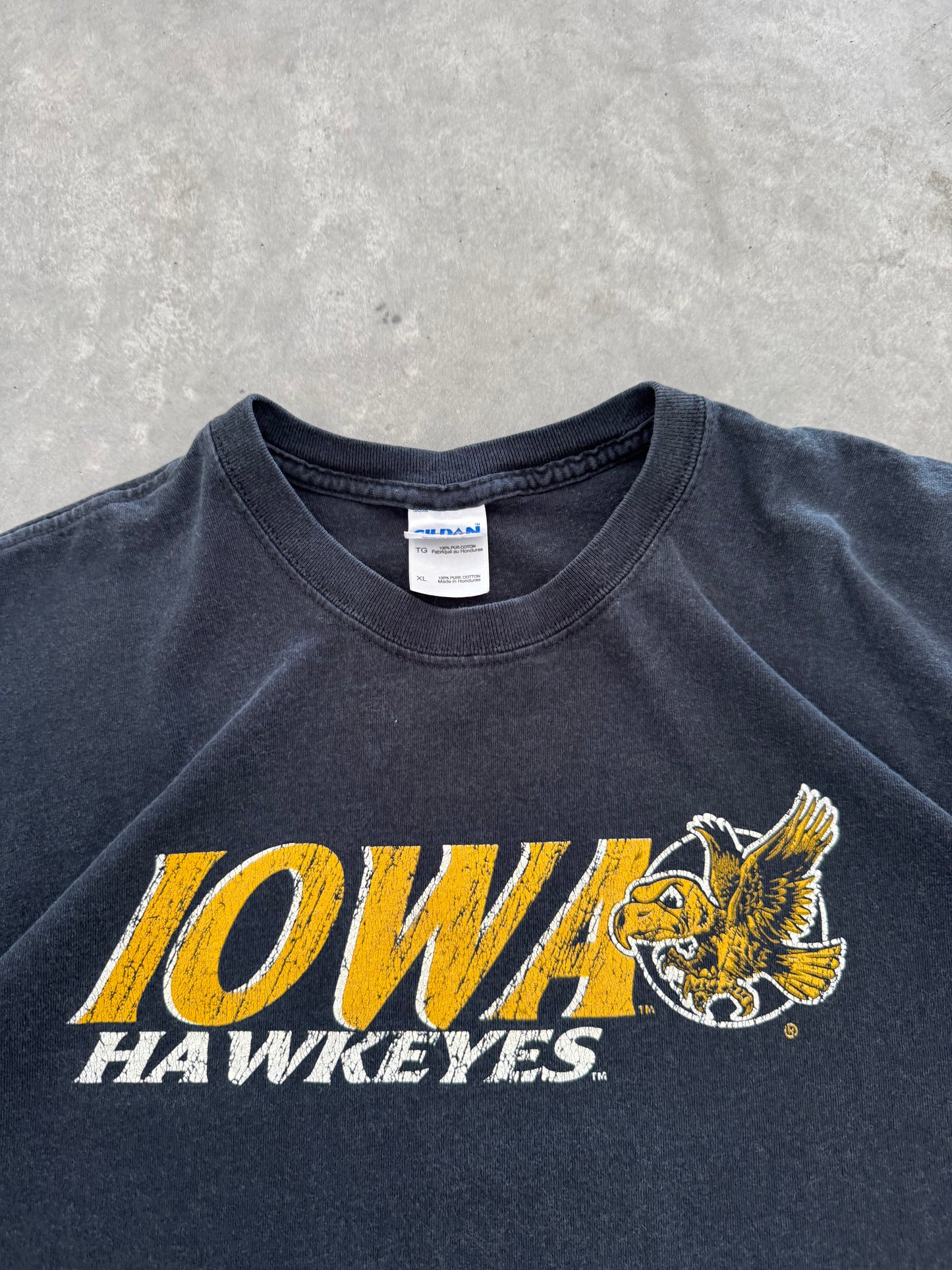 Vintage Iowa Hawkeyes Tee - XL