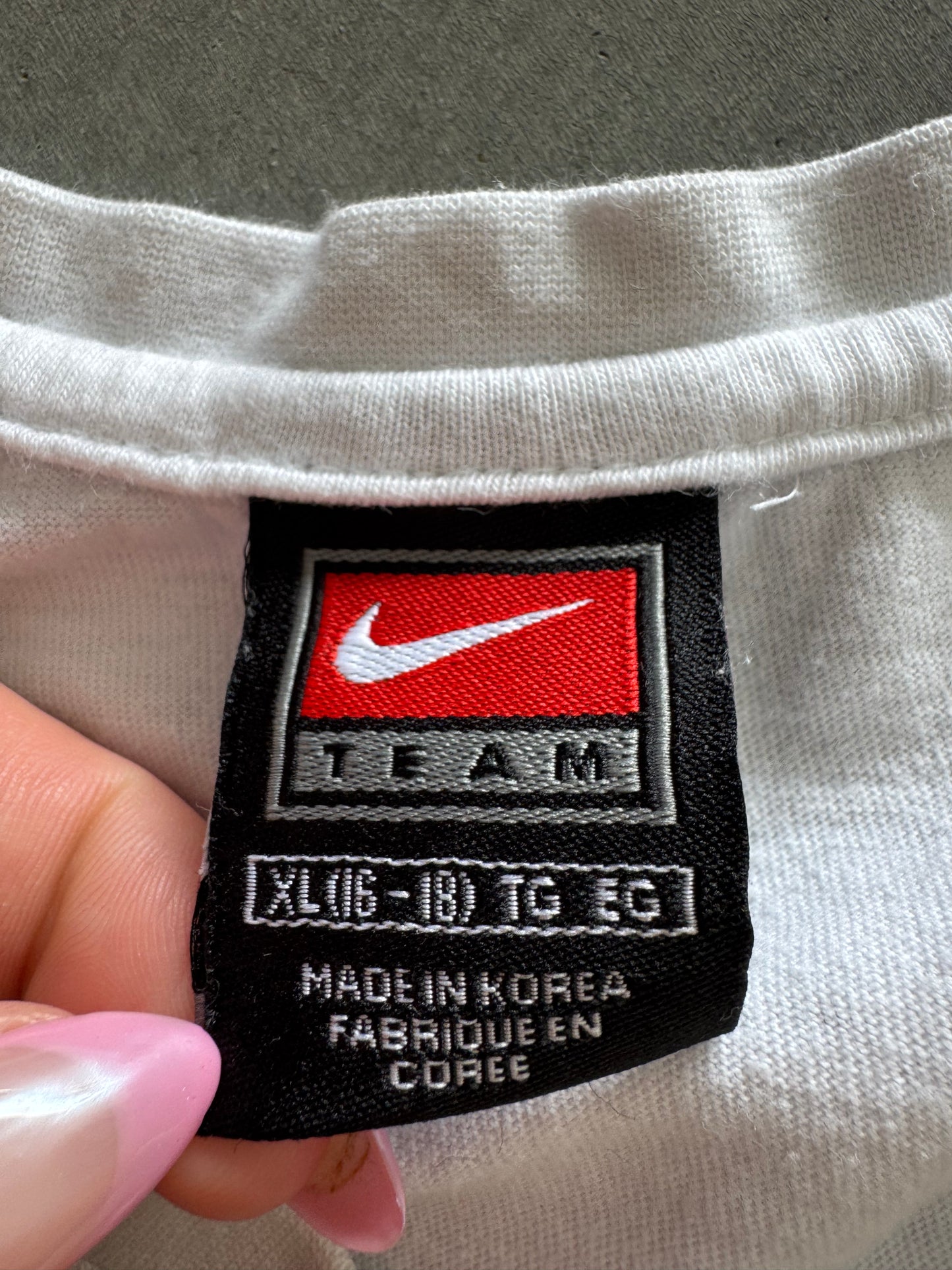 Vintage 90s Nike Iowa Hawkeyes Women’s Tee - XL