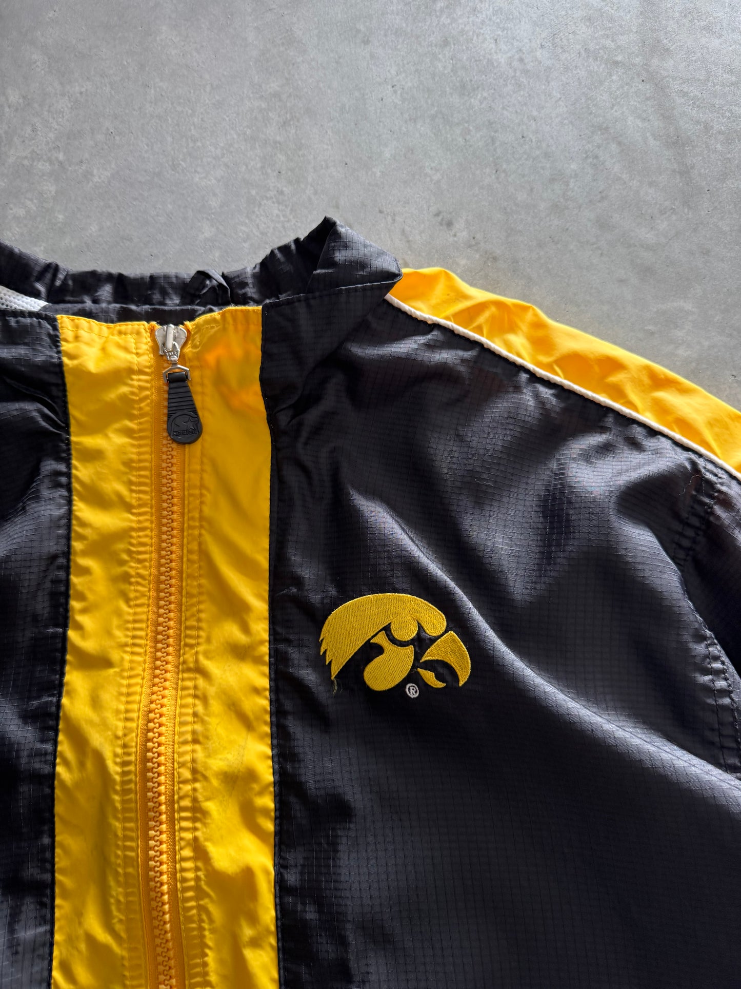 Vintage Iowa Hawkeyes Starter Windbreaker - L