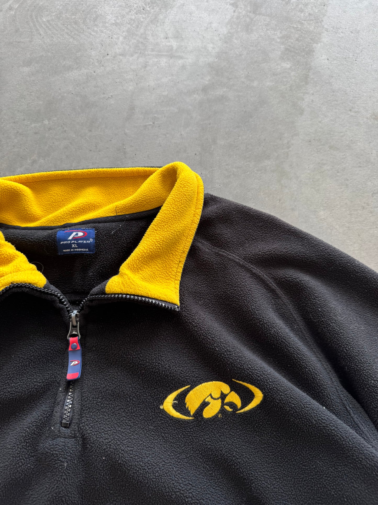 Vintage Iowa Hawkeyes Fleece Quarterzip - XL