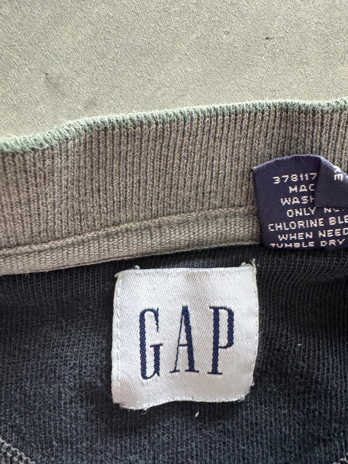 Vintage 90s Gap Long Sleeve - M