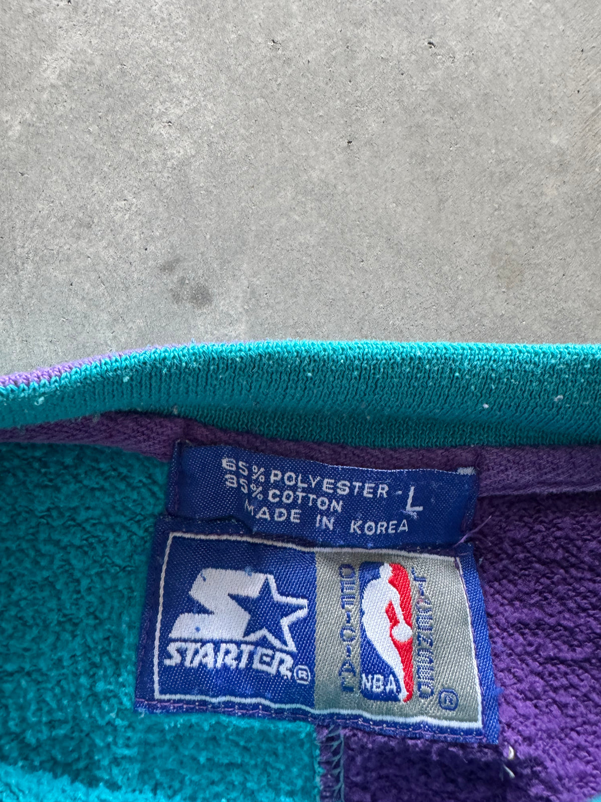 Vintage Charlotte Hornets Sweatshirt - L