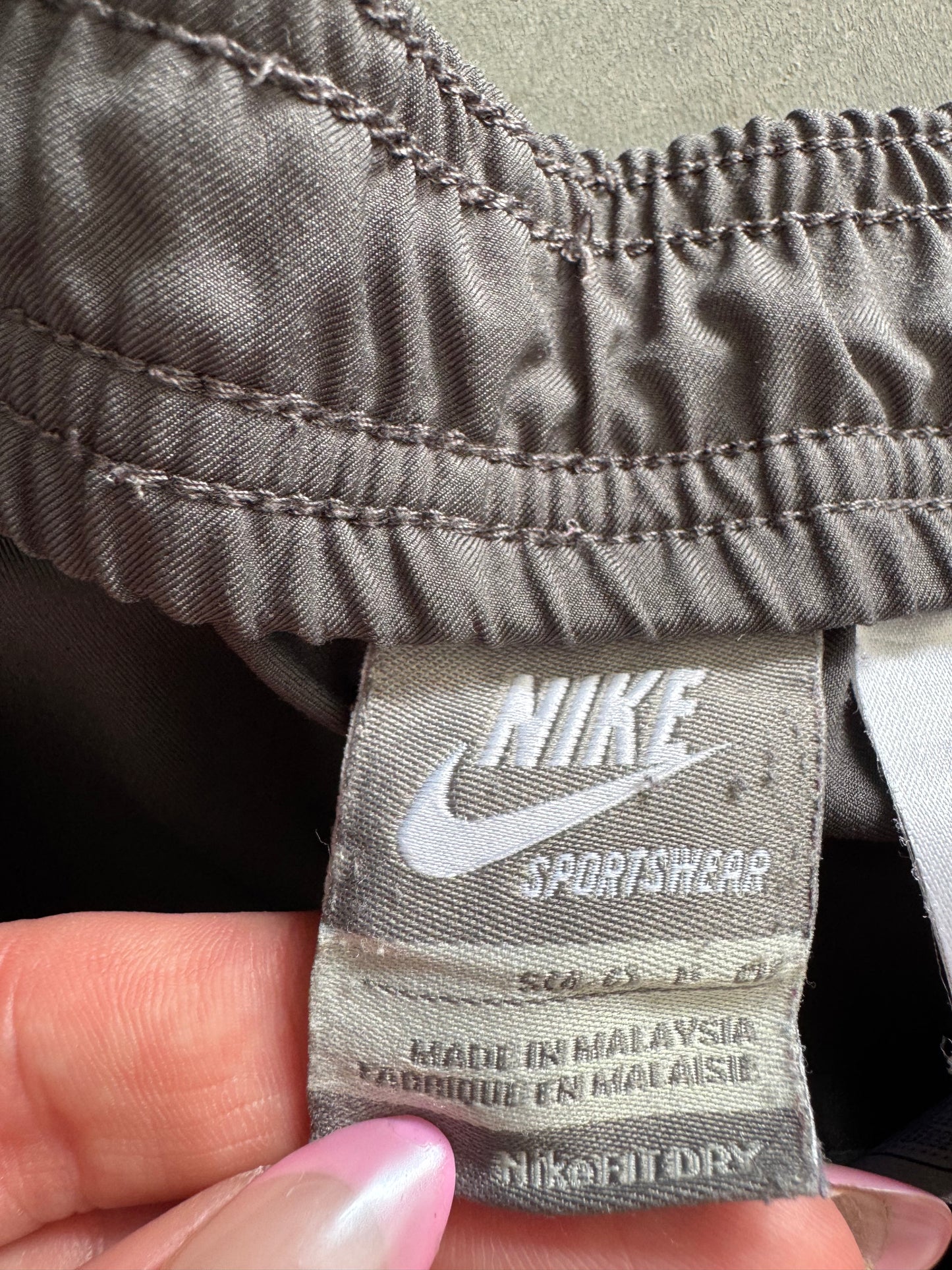 Vintage 00s Nike Track Shorts - S