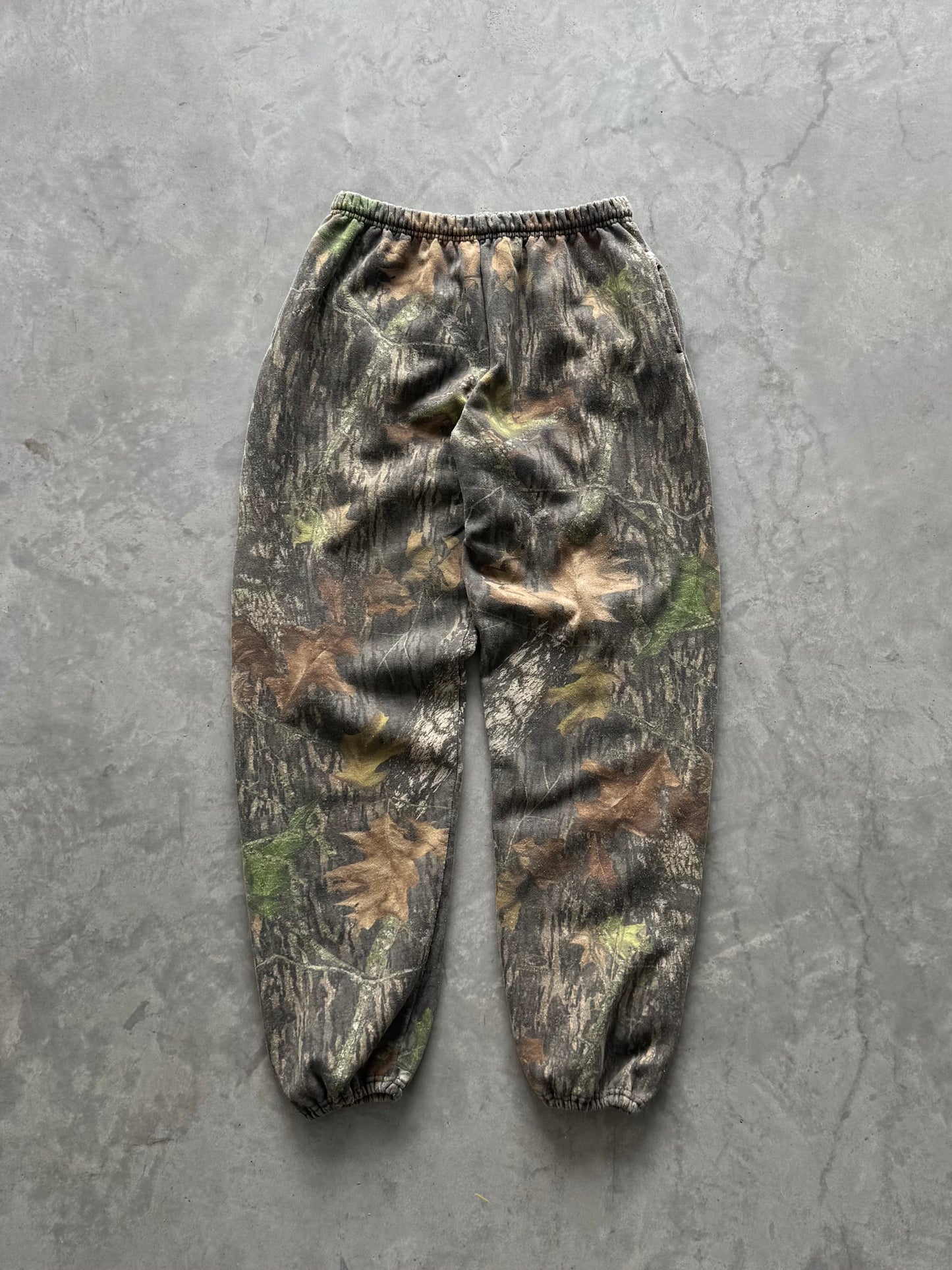 Vintage Jerzees Outdoors Camo Sweatpants - L