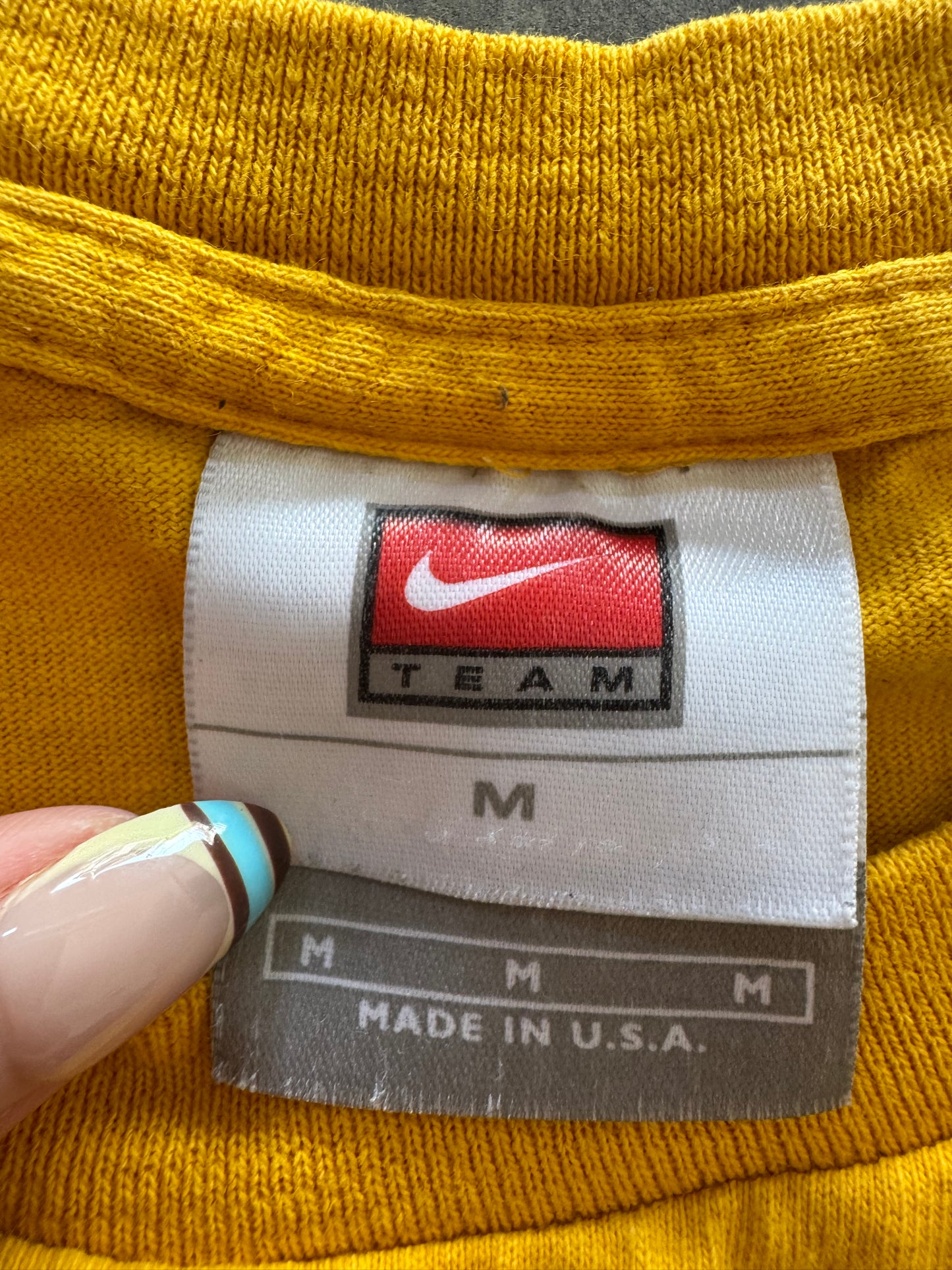 Vintage 90s Nike Iowa Hawkeyes Tee - M