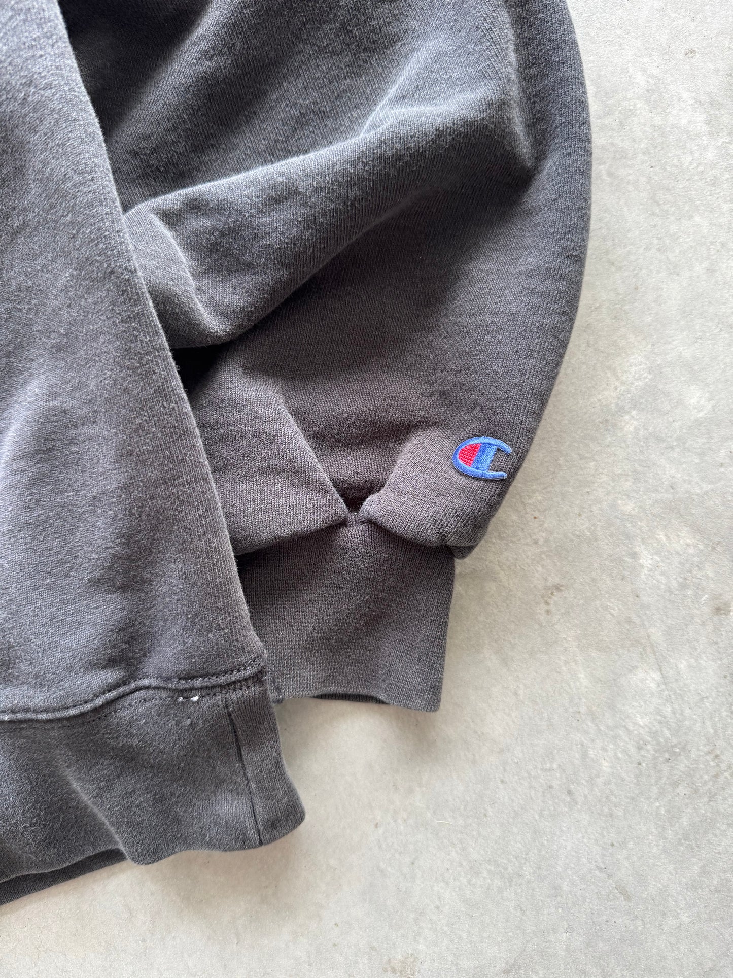 Vintage Champion Sweatshirt - L