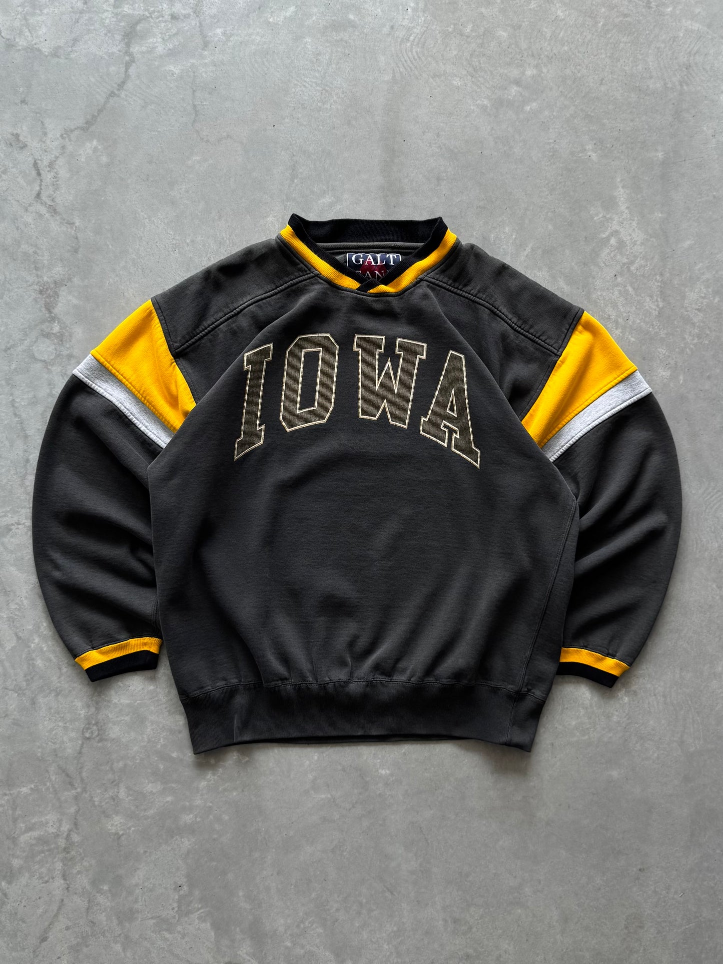 Vintage 90s Iowa Hawkeyes Sweatshirt - L