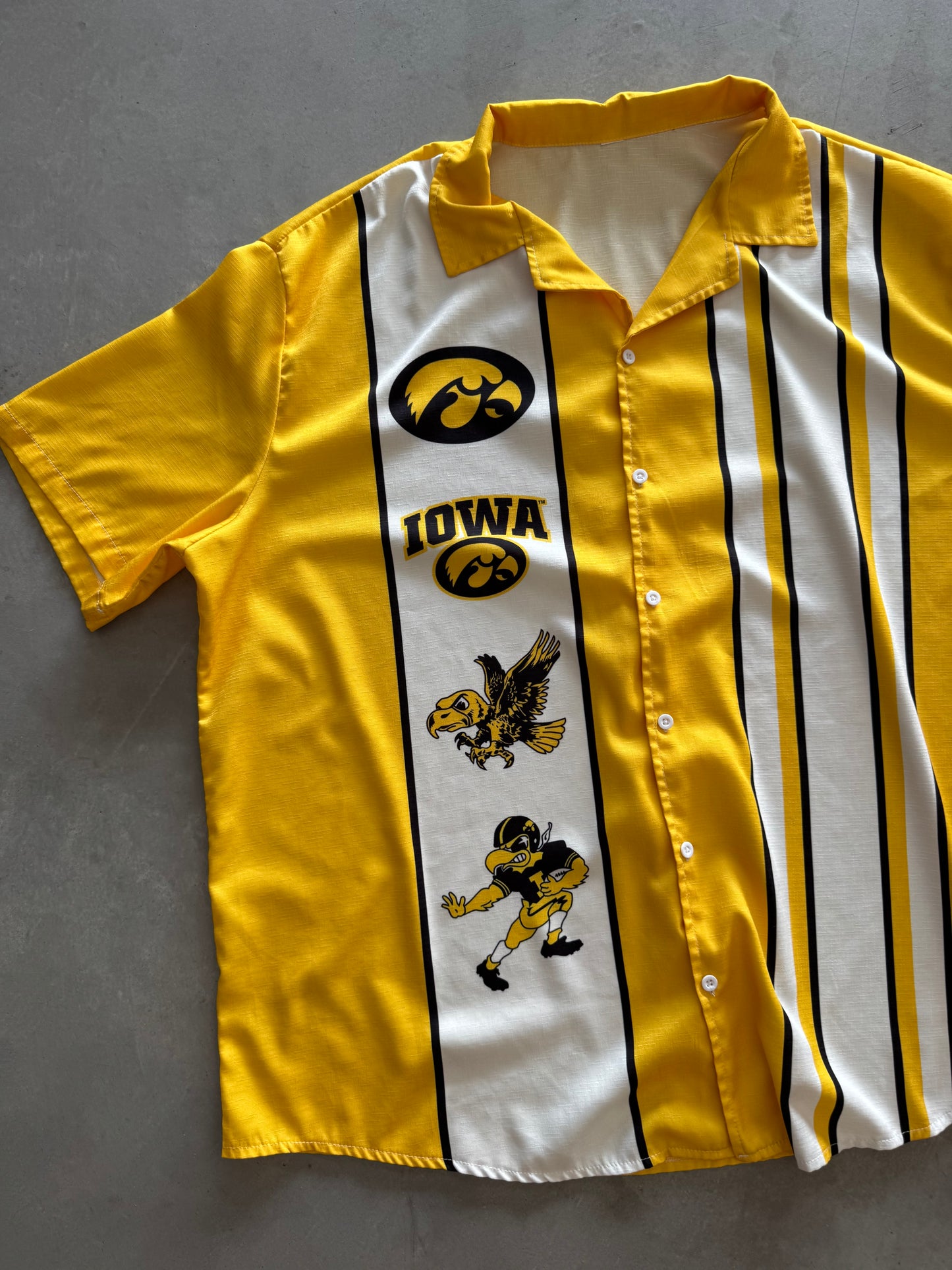 Iowa Hawkeyes Button Up - 3XL
