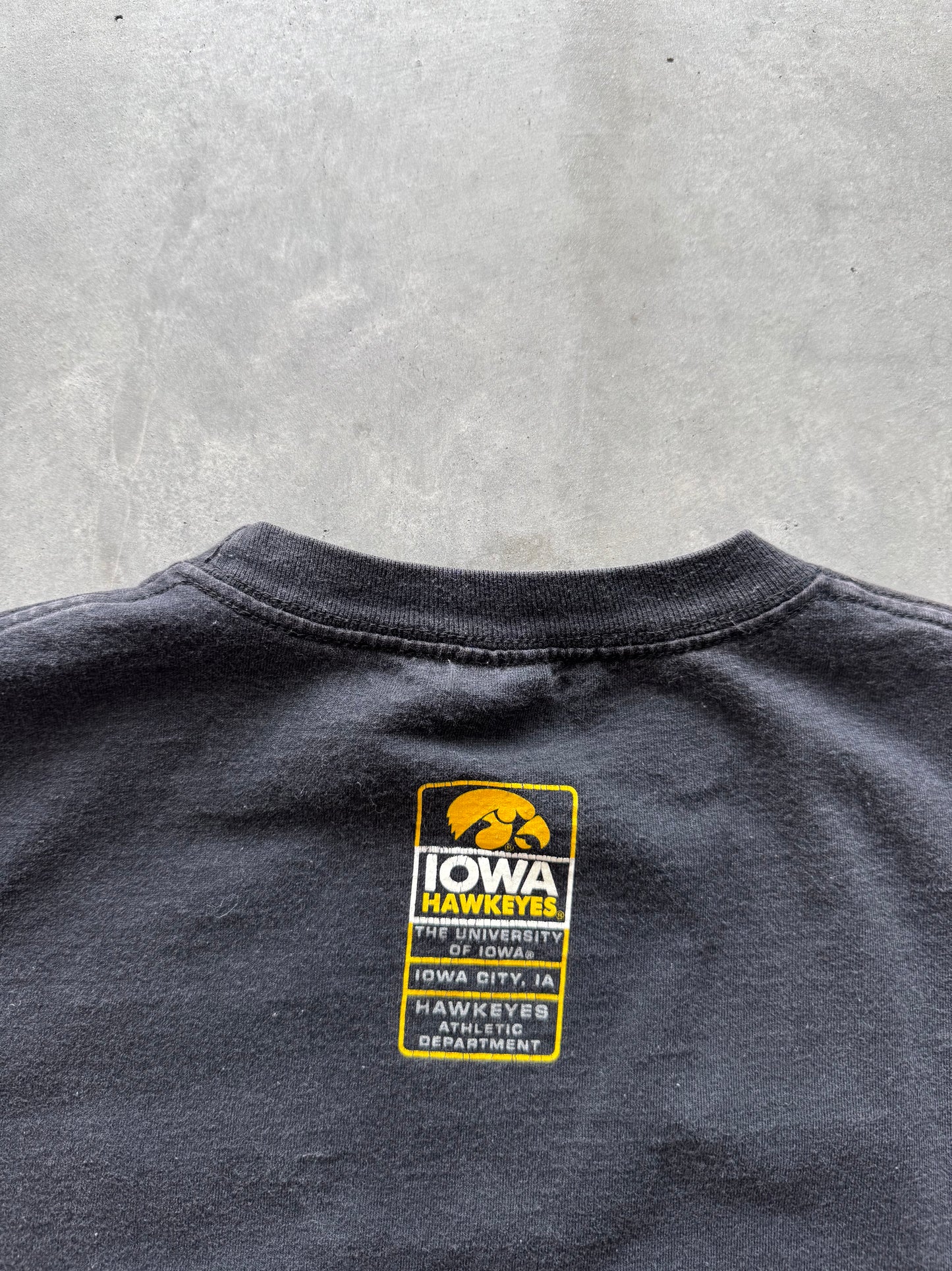 Vintage Iowa Hawkeyes Athletic Dept. Tee - M