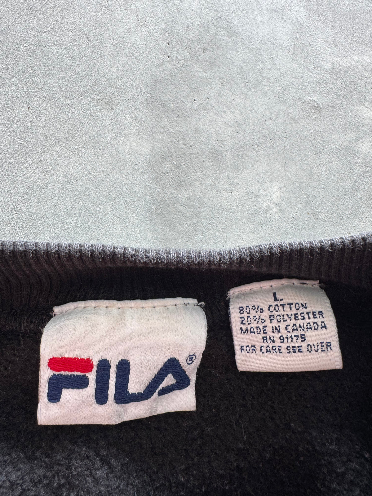 Vintage 90s Fila Sweatshirt - L