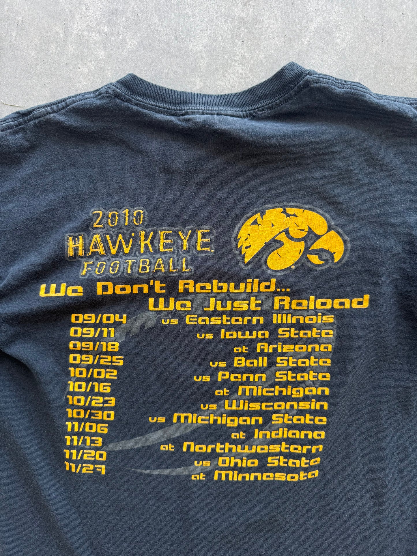 Iowa Hawkeye Football 2010 Tee - S