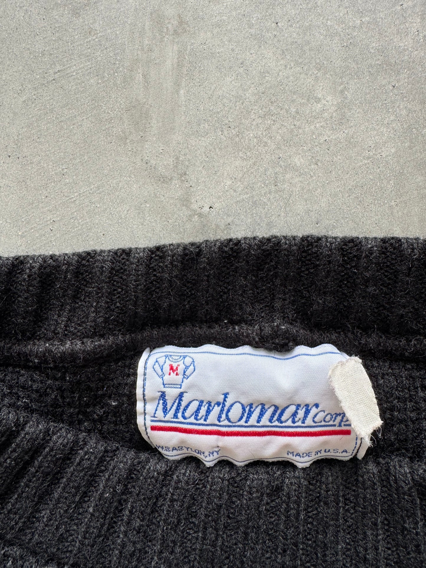 Vintage Iowa Hawkeyes Sweater - M