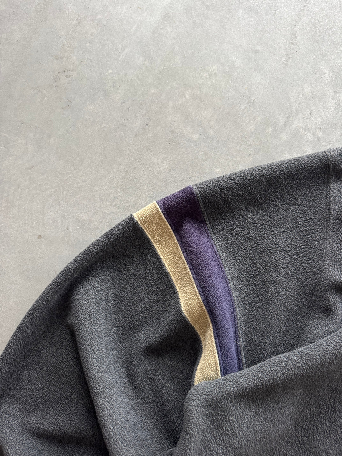 Vintage Eddie Bauer Fleece Sweatshirt - L