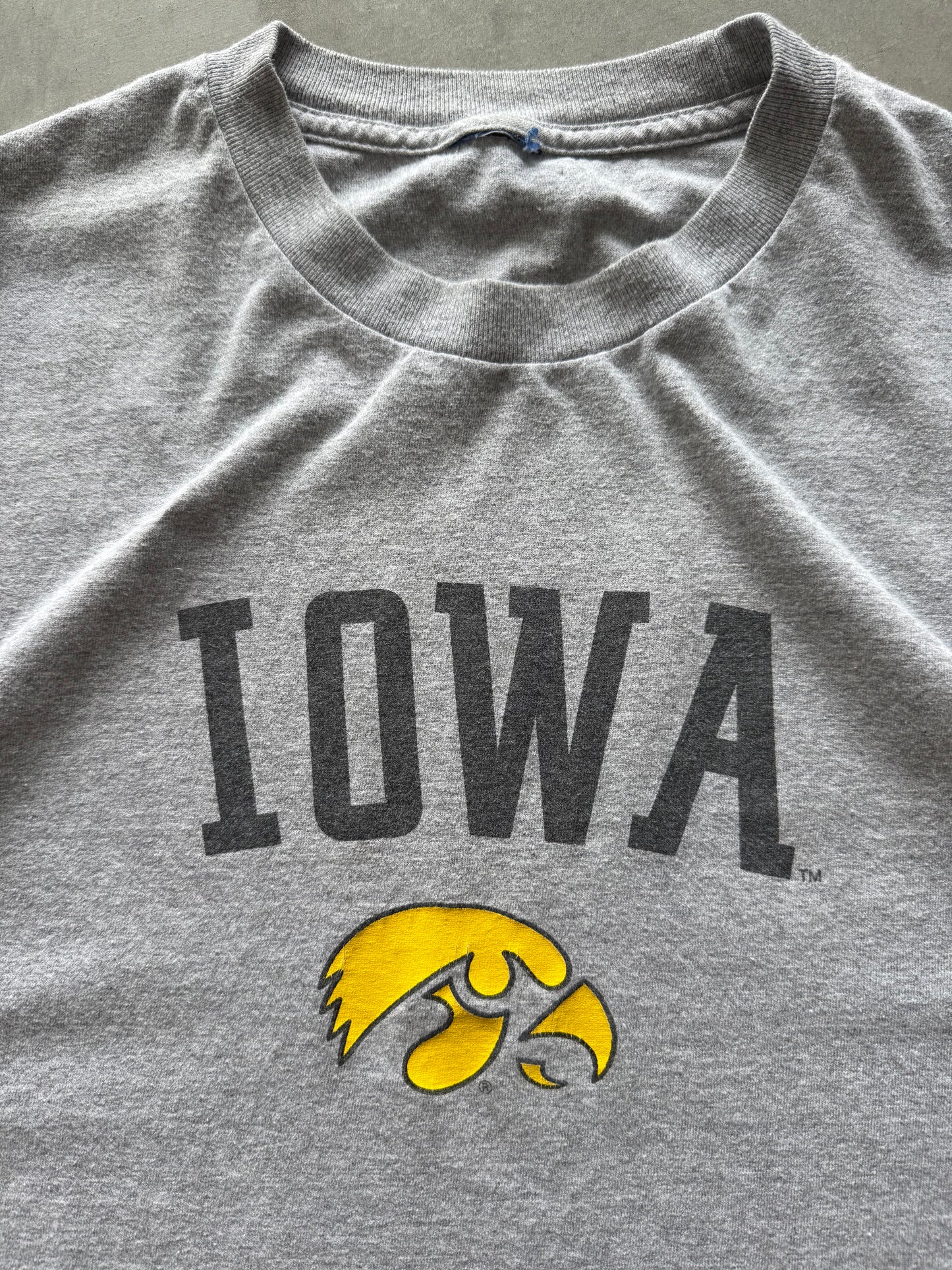 Vintage Iowa Hawkeyes Tee - XL