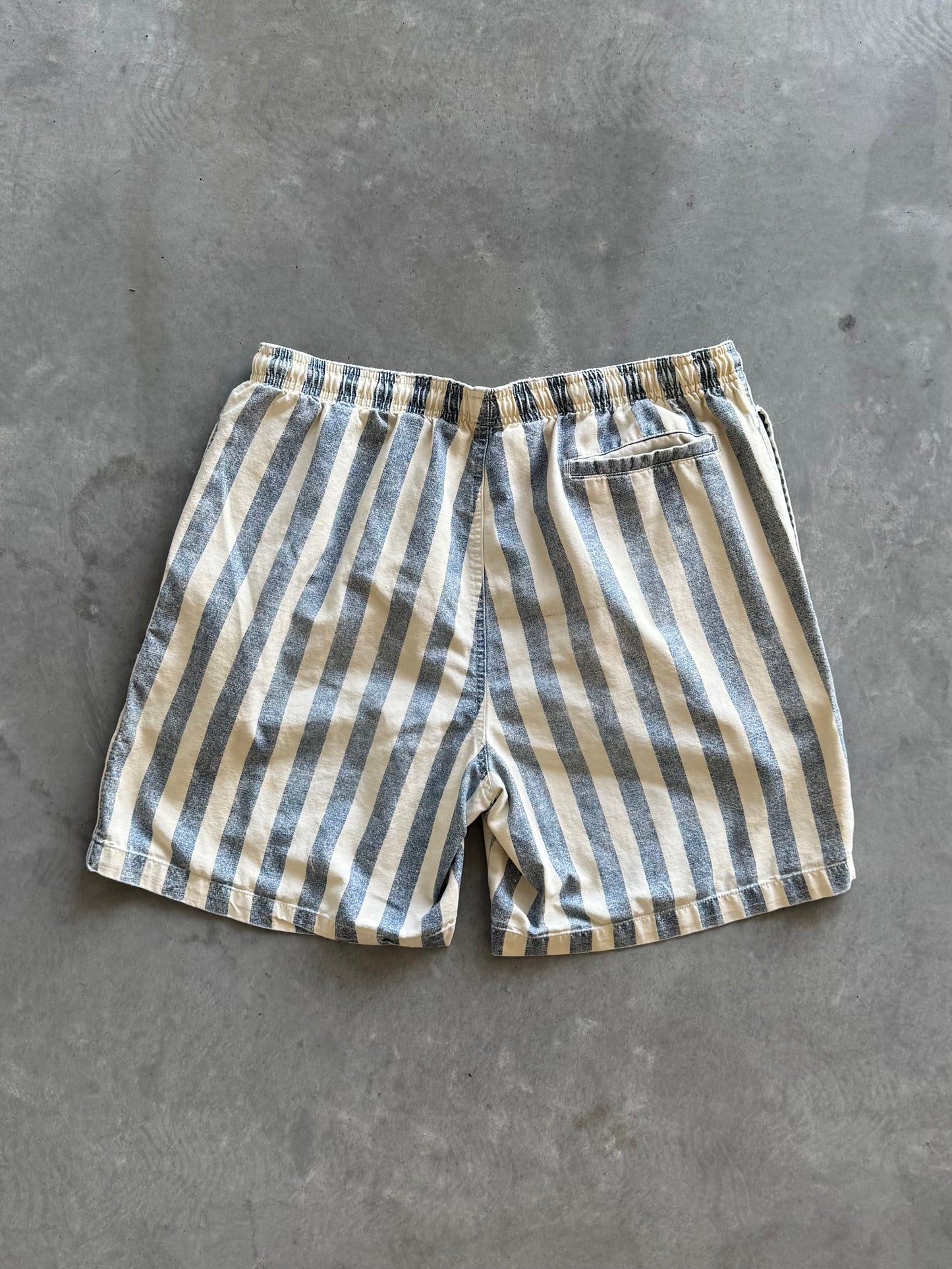 Vintage St. John’s Bag Striped Shorts - L