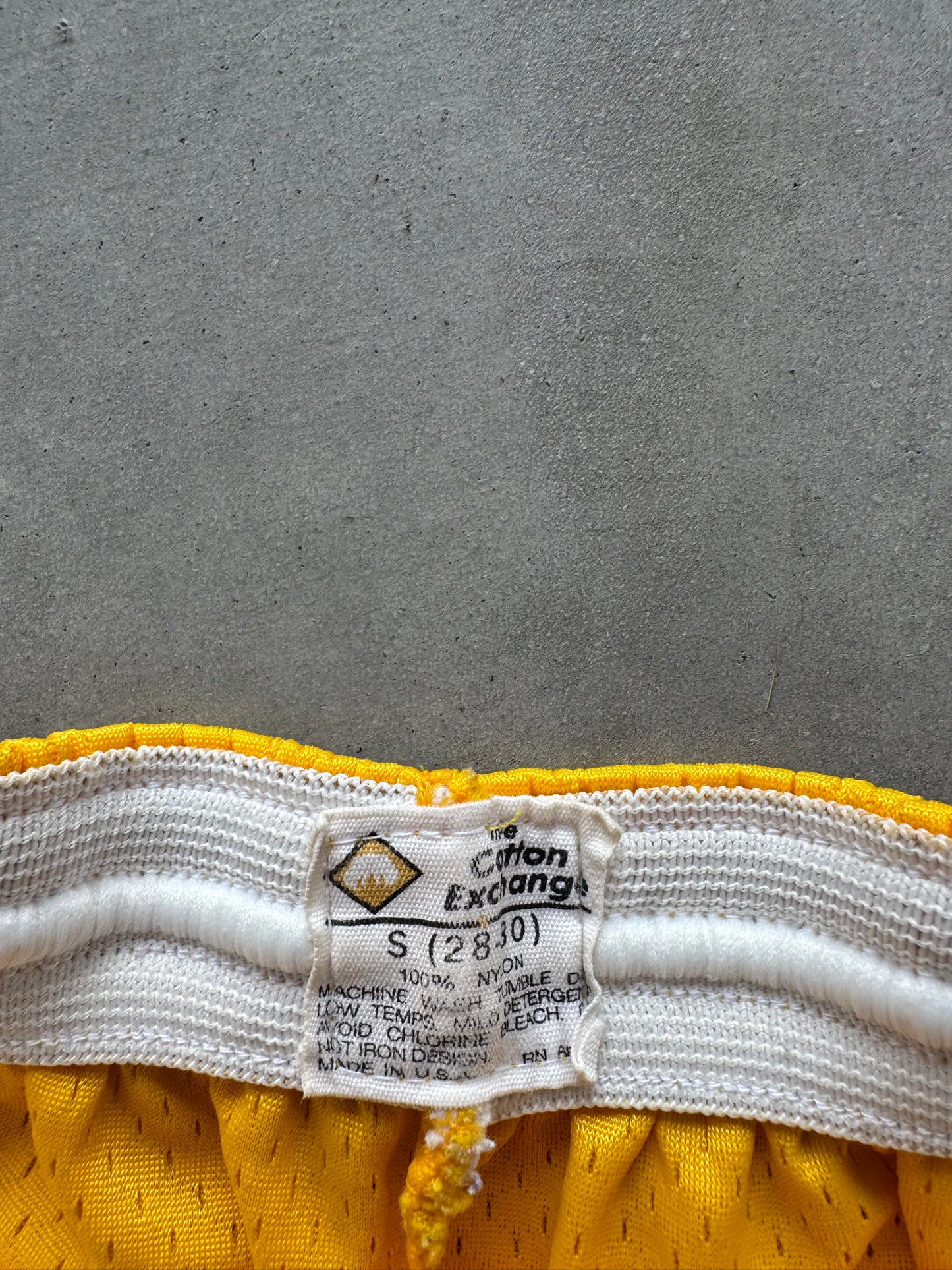 Vintage Iowa Hawkeyes Shorts - M
