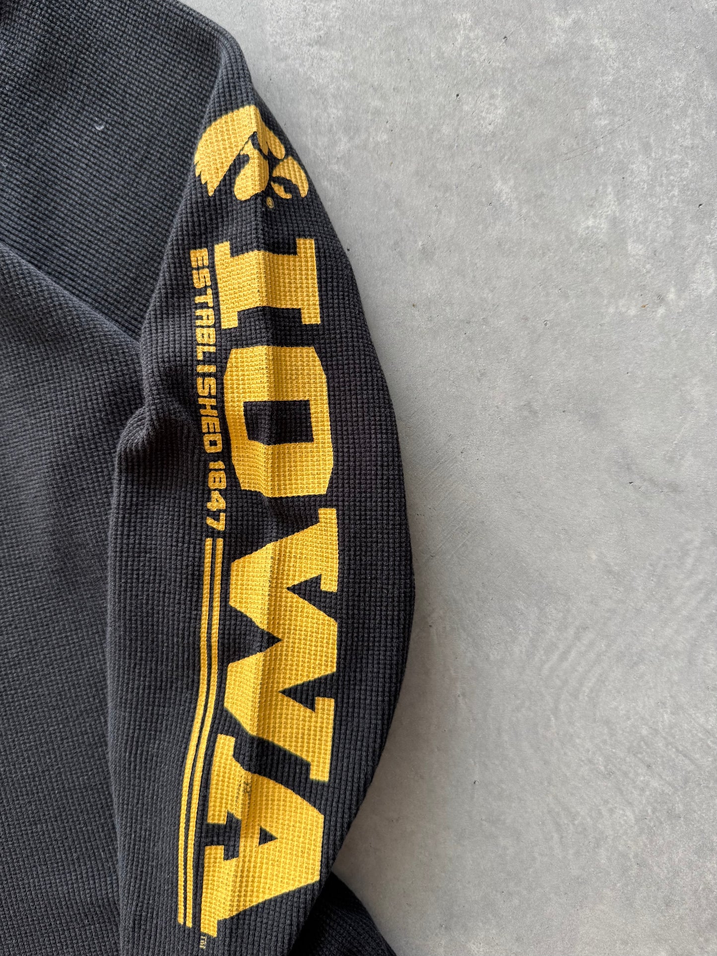 Iowa Hawkeyes Waffle Knit - L