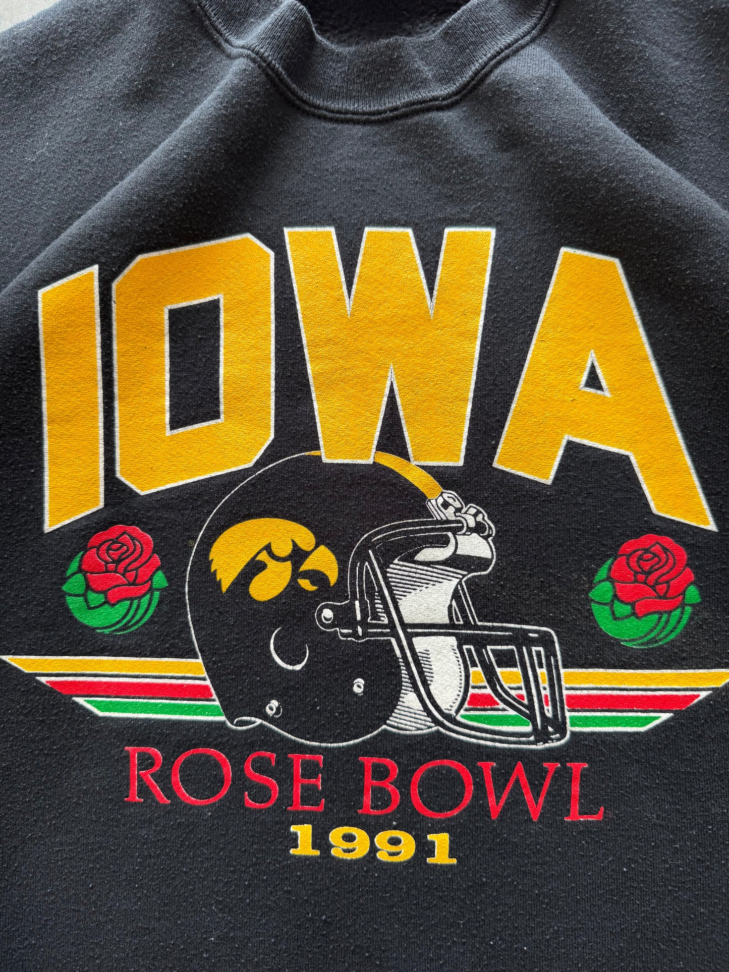 Vintage 90s Iowa Hawkeyes Rose Bowl Sweatshirt - L