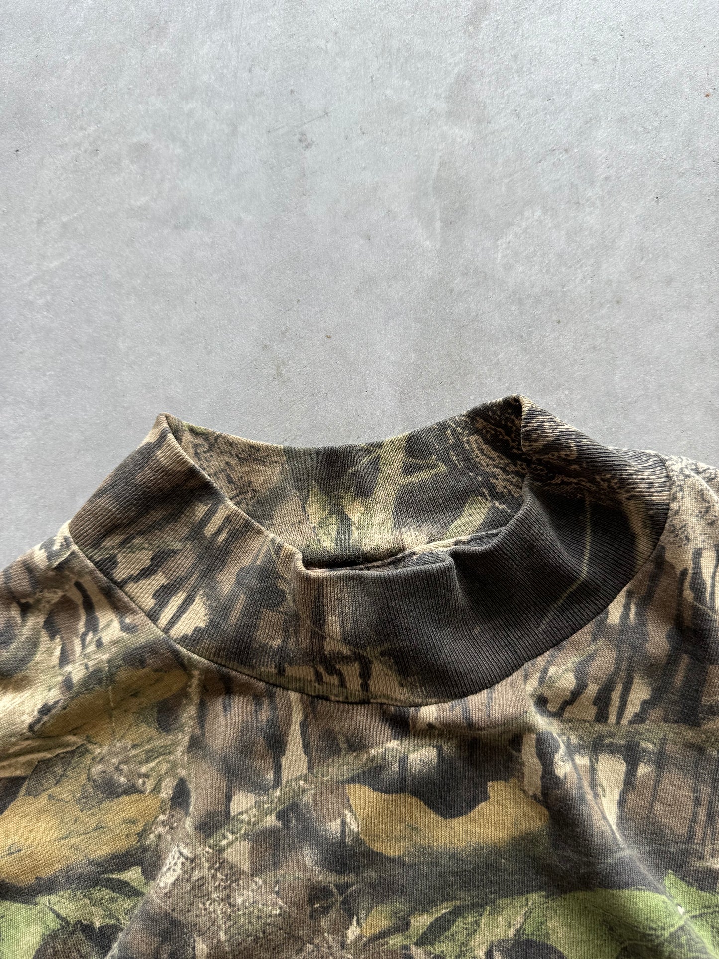 Vintage Camo Jerzees Outdoors Mockneck - L