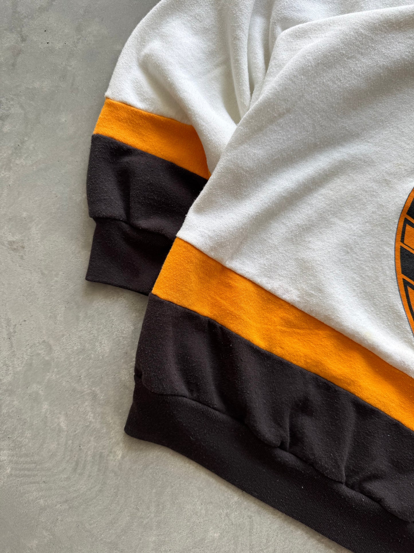 Vintage Iowa Hawkeyes Women’s Sweatshirt - L