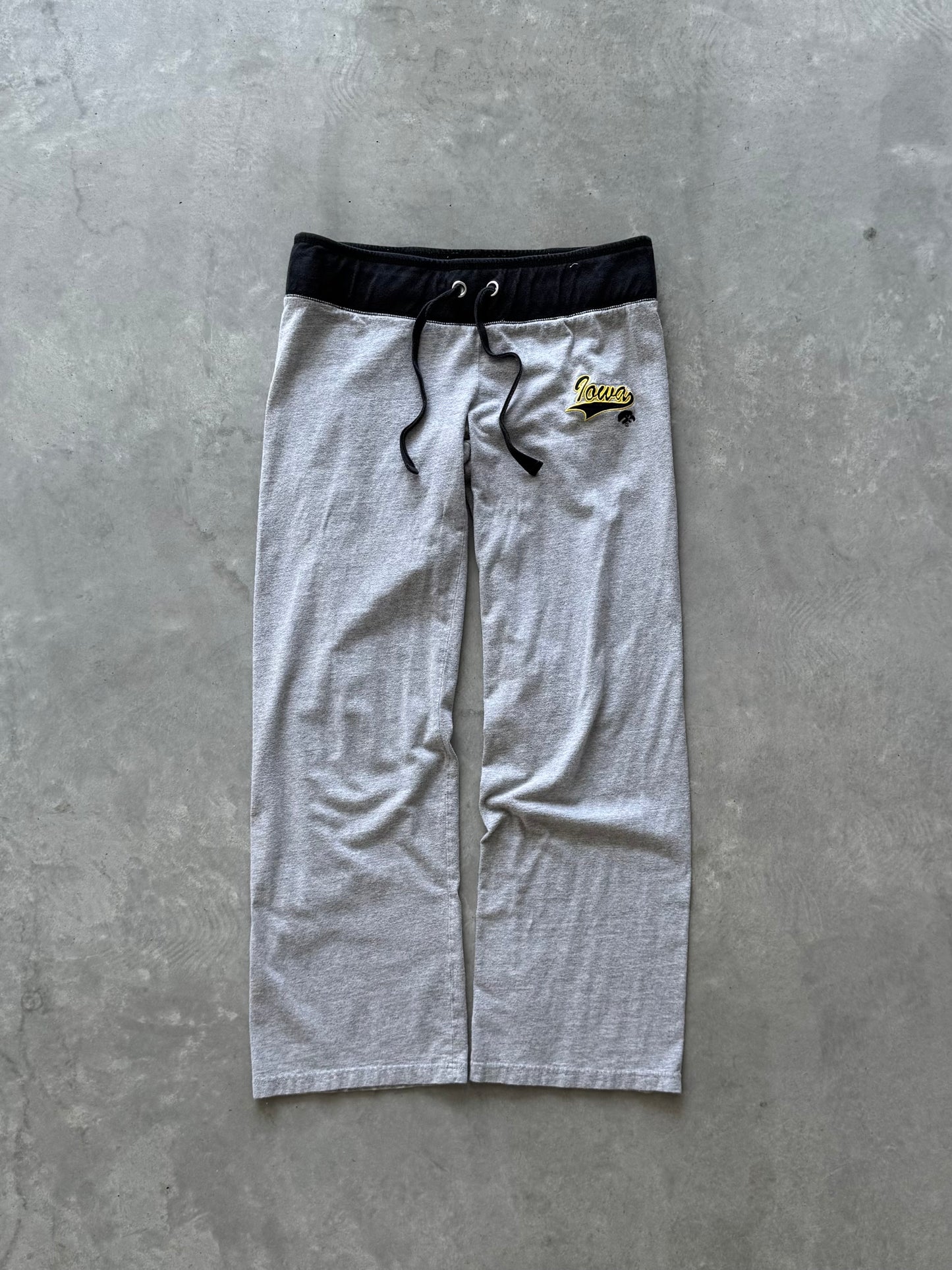 Vintage Y2K Iowa Hawkeyes Women’s Pants - L