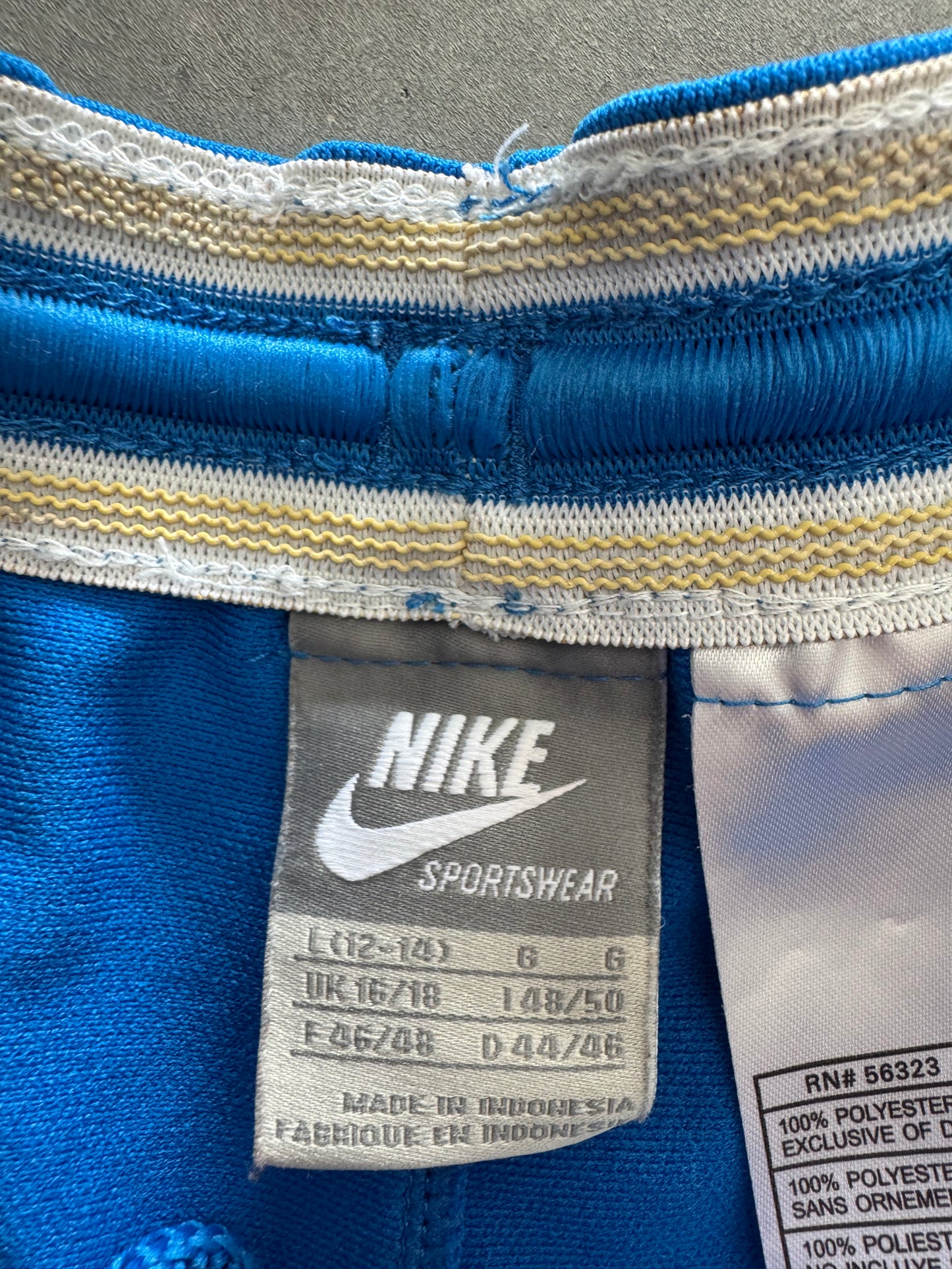 Vintage 00s Nike Track Shorts - L