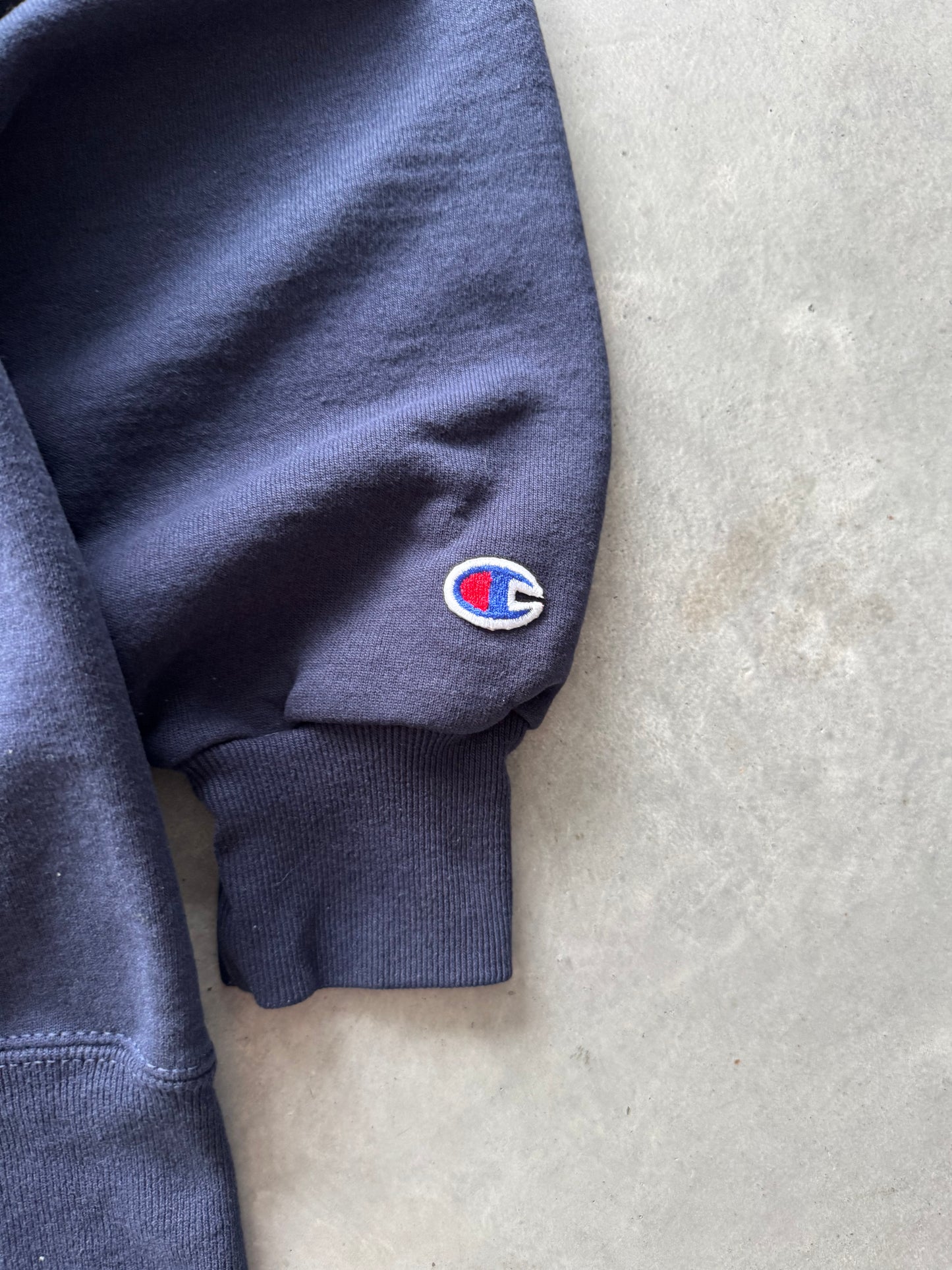Vintage UNI Champion Sweatshirt - M