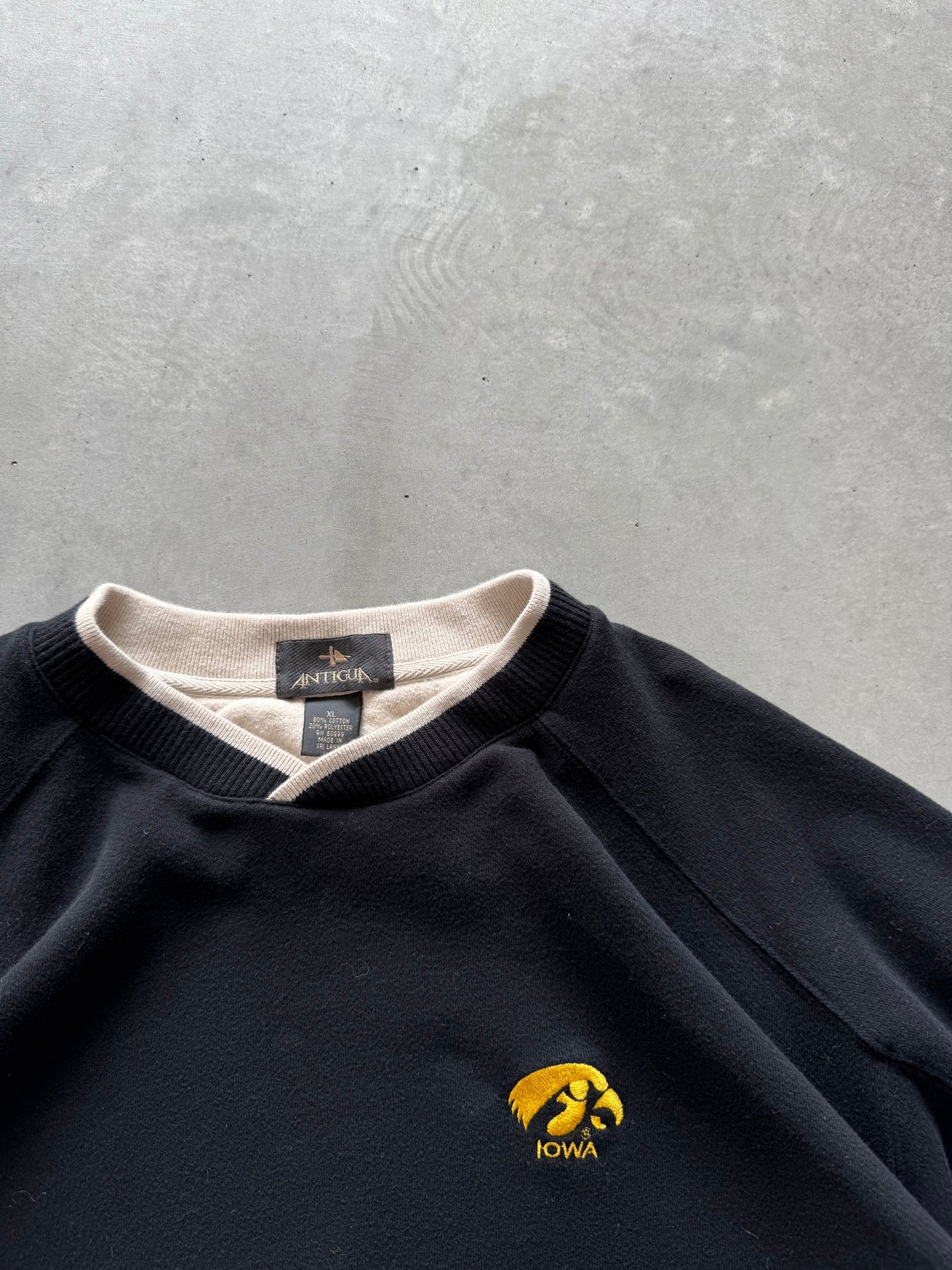 Vintage Iowa Hawkeyes Sweatshirt - XL