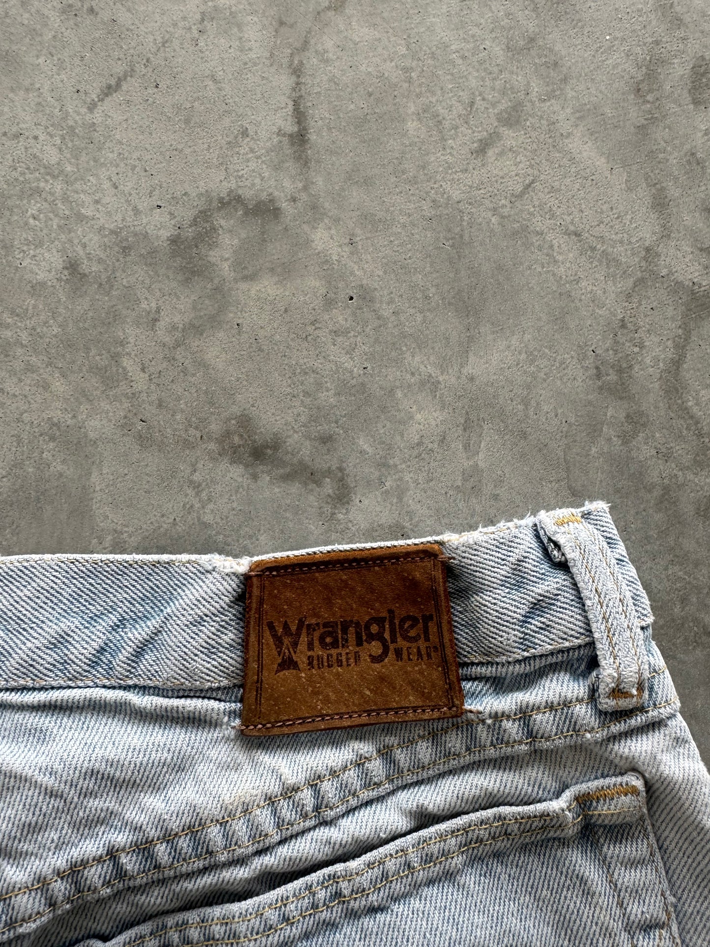 Vintage Distressed Wrangler Jorts - 32x9