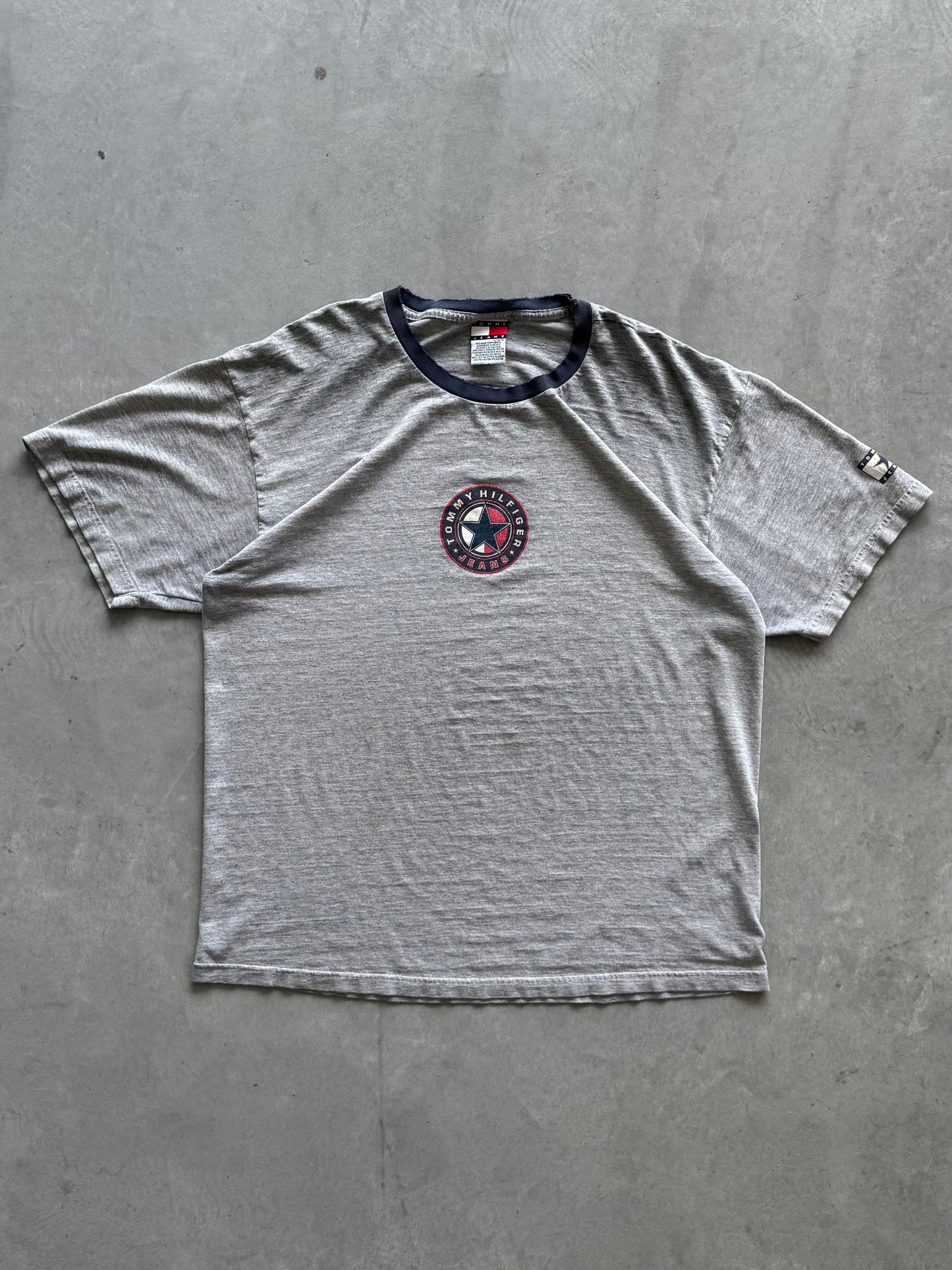 Vintage Tommy Hilfiger Tee - XL