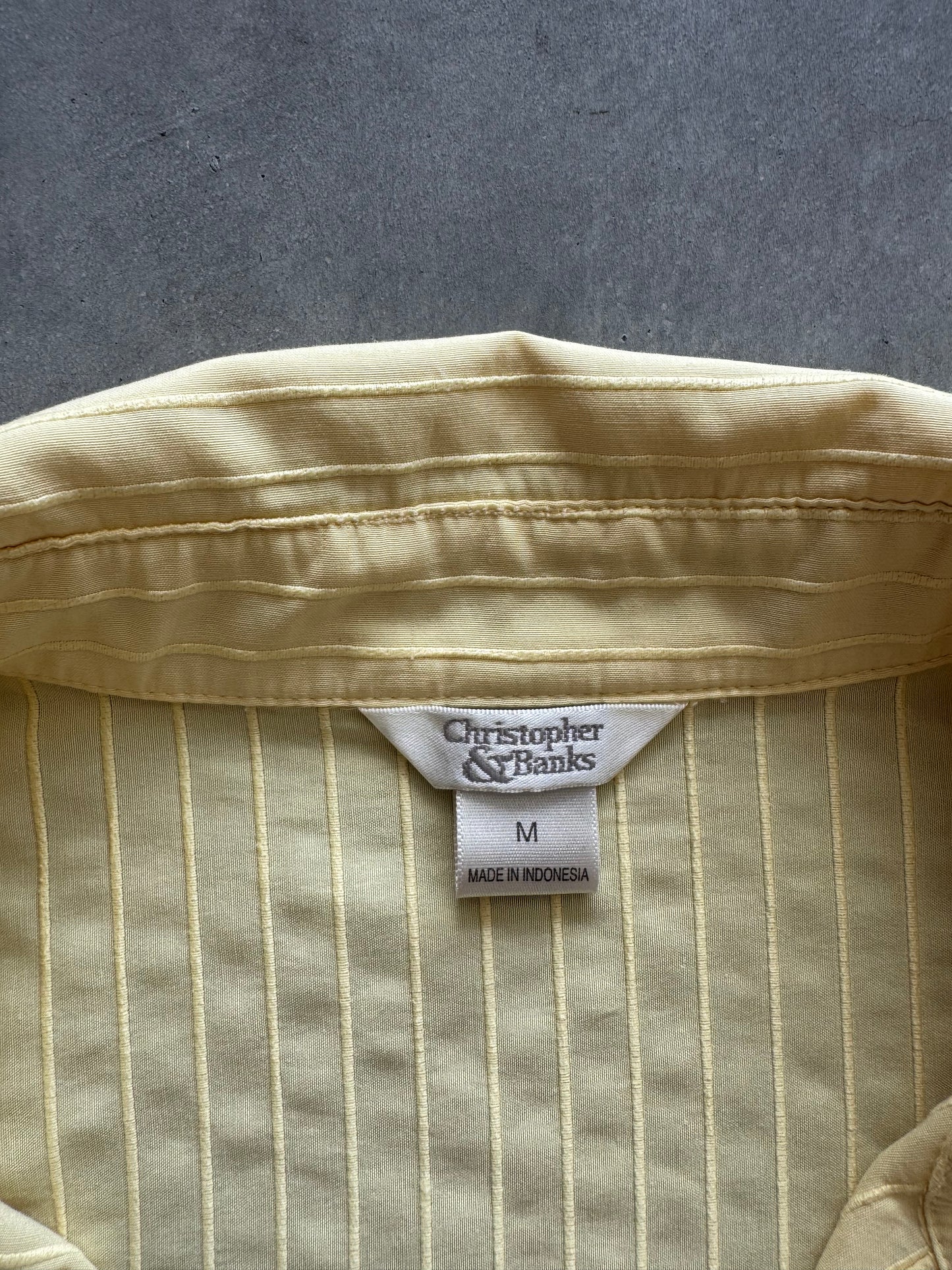 Vintage Women’s Button Down Blouse - M