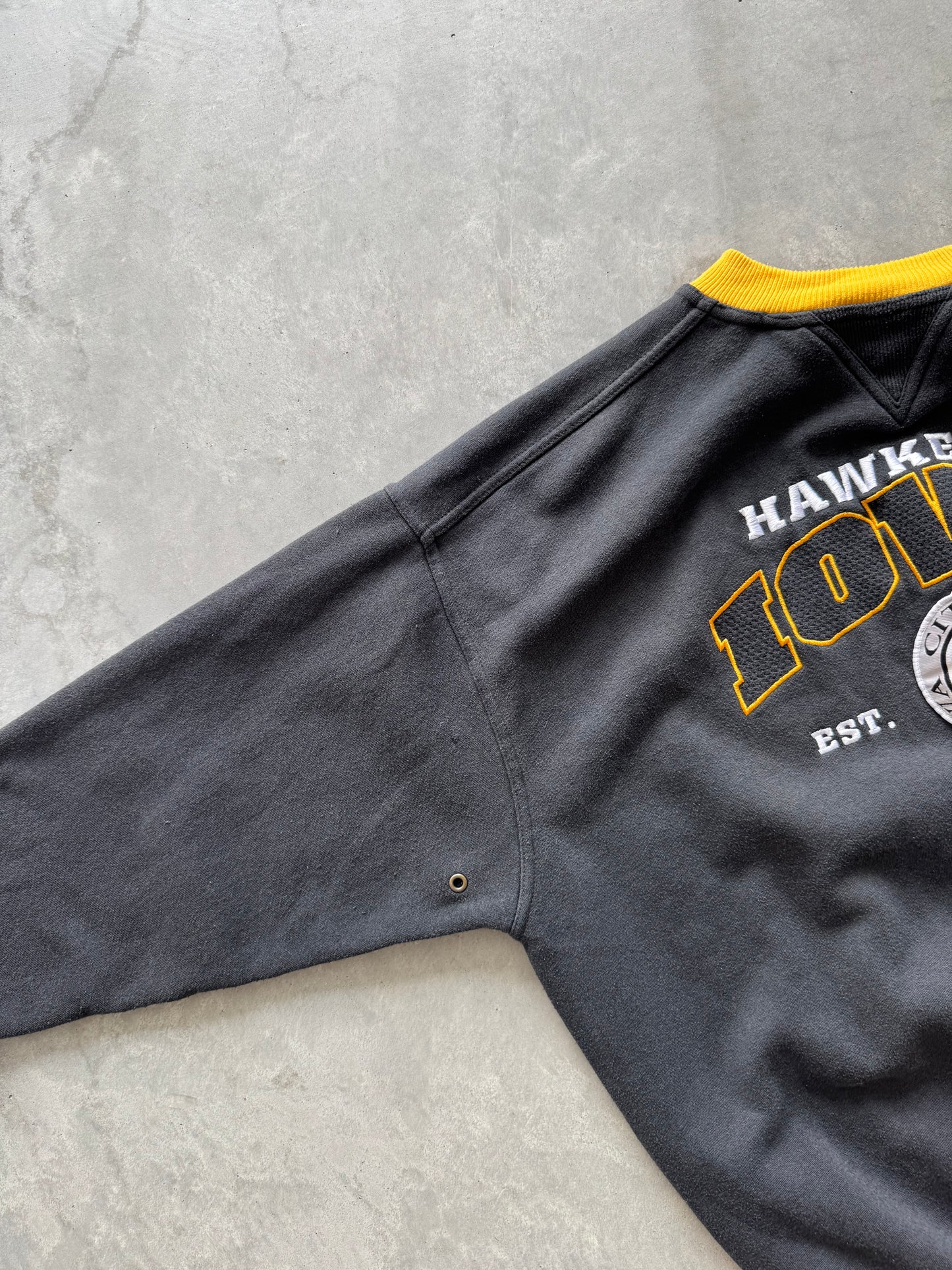 Vintage Iowa Hawkeyes Lee Sport Sweatshirt - XL