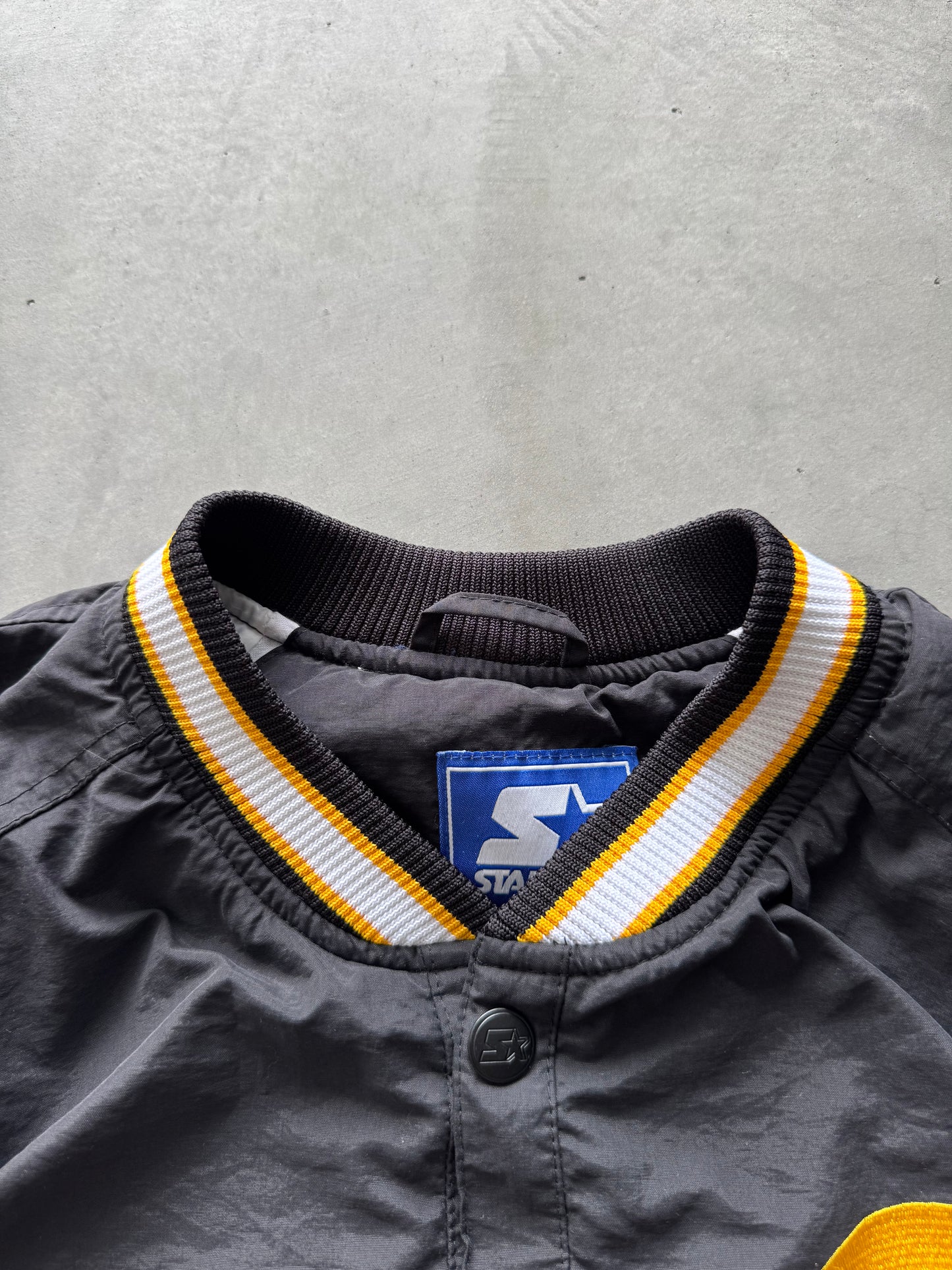 Vintage Iowa Hawkeyes Starter Windbreaker - M