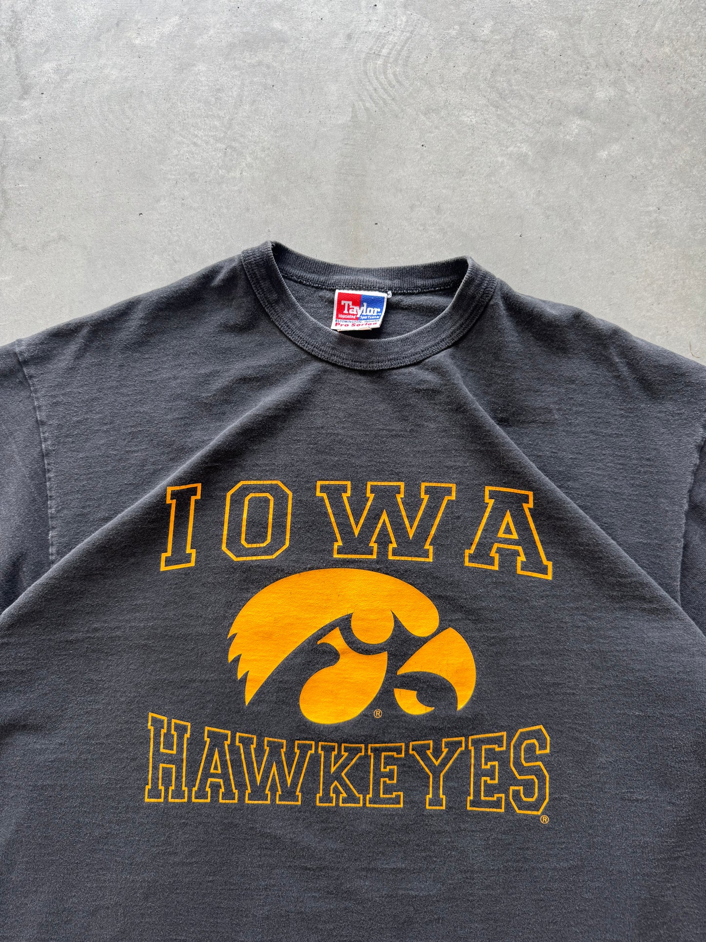 Vintage 90s Iowa Hawkeyes Heavyweight Tee - XL