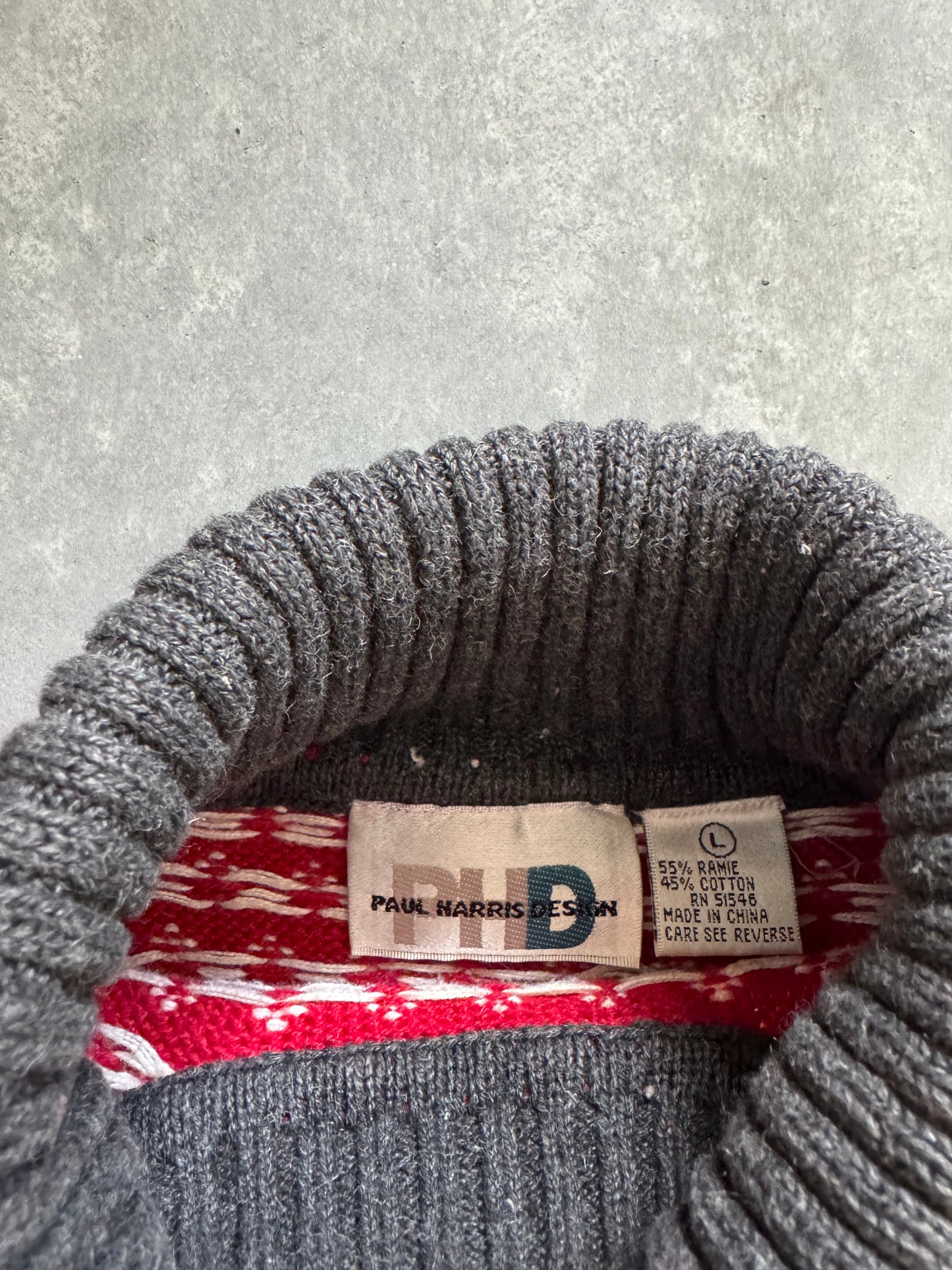 Vintage Snowflake Sweater - L
