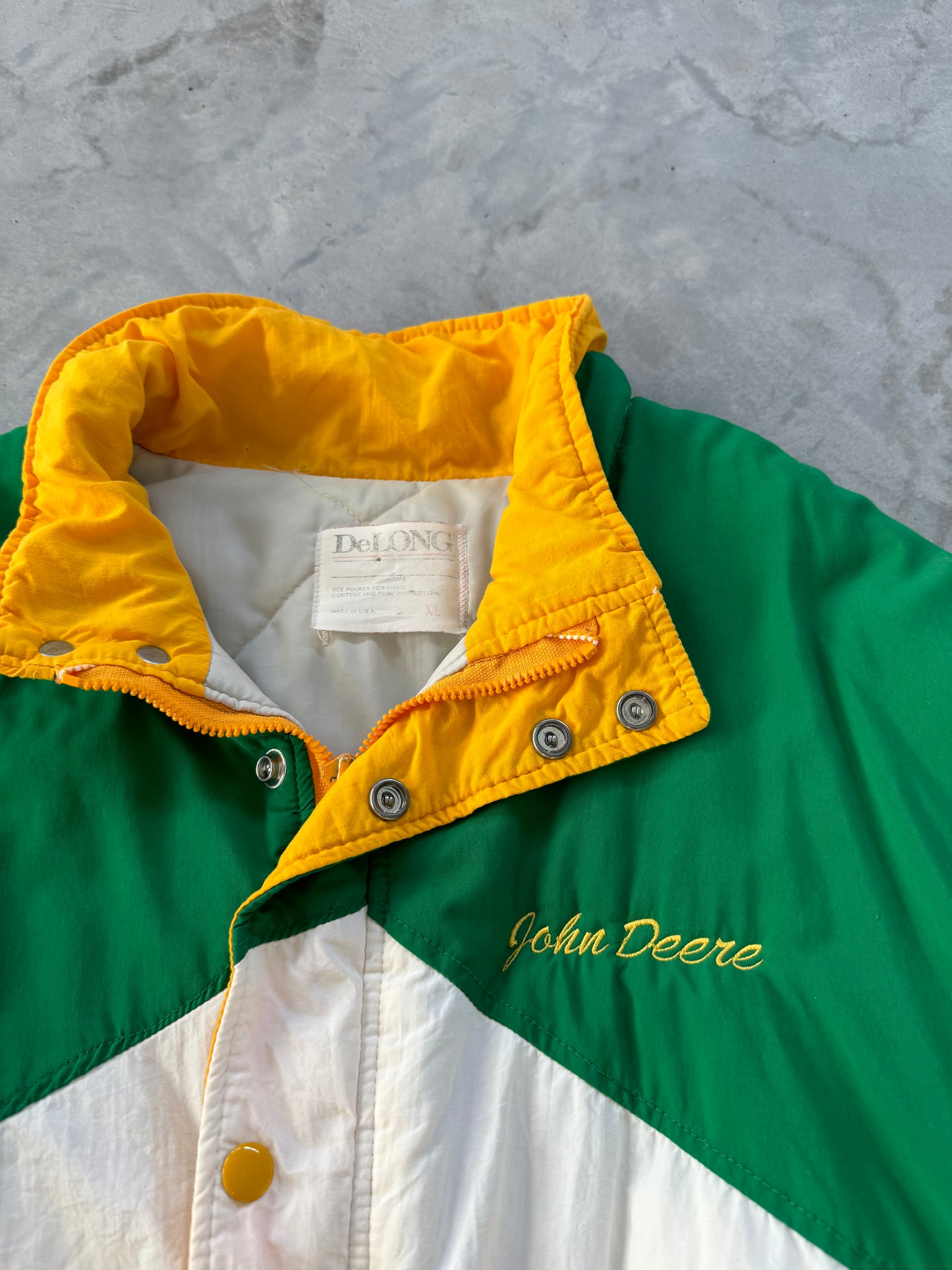 Vintage John Deere Puffer Coat - XL