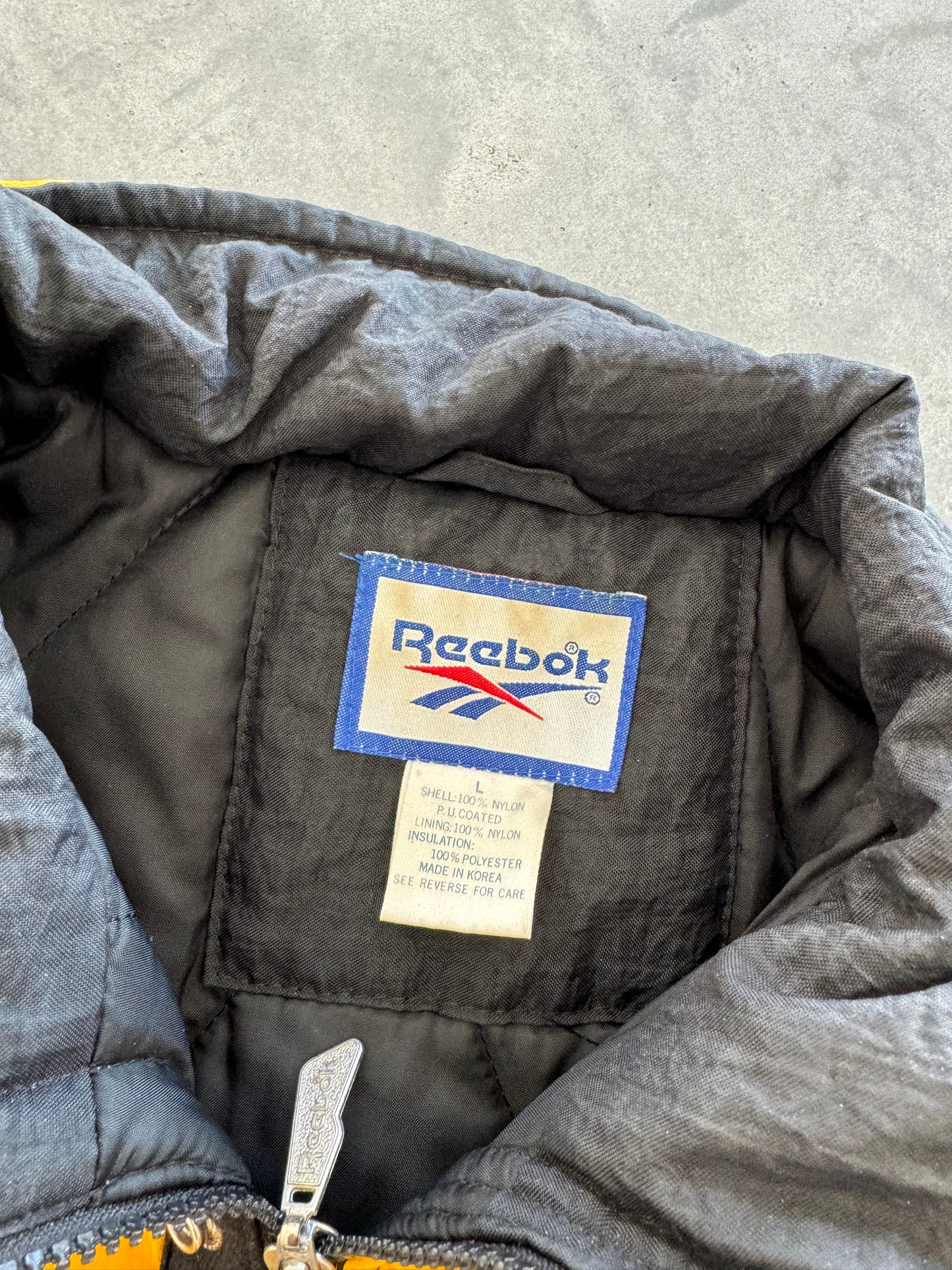 Vintage Iowa Hawkeyes Reebok Coat - L