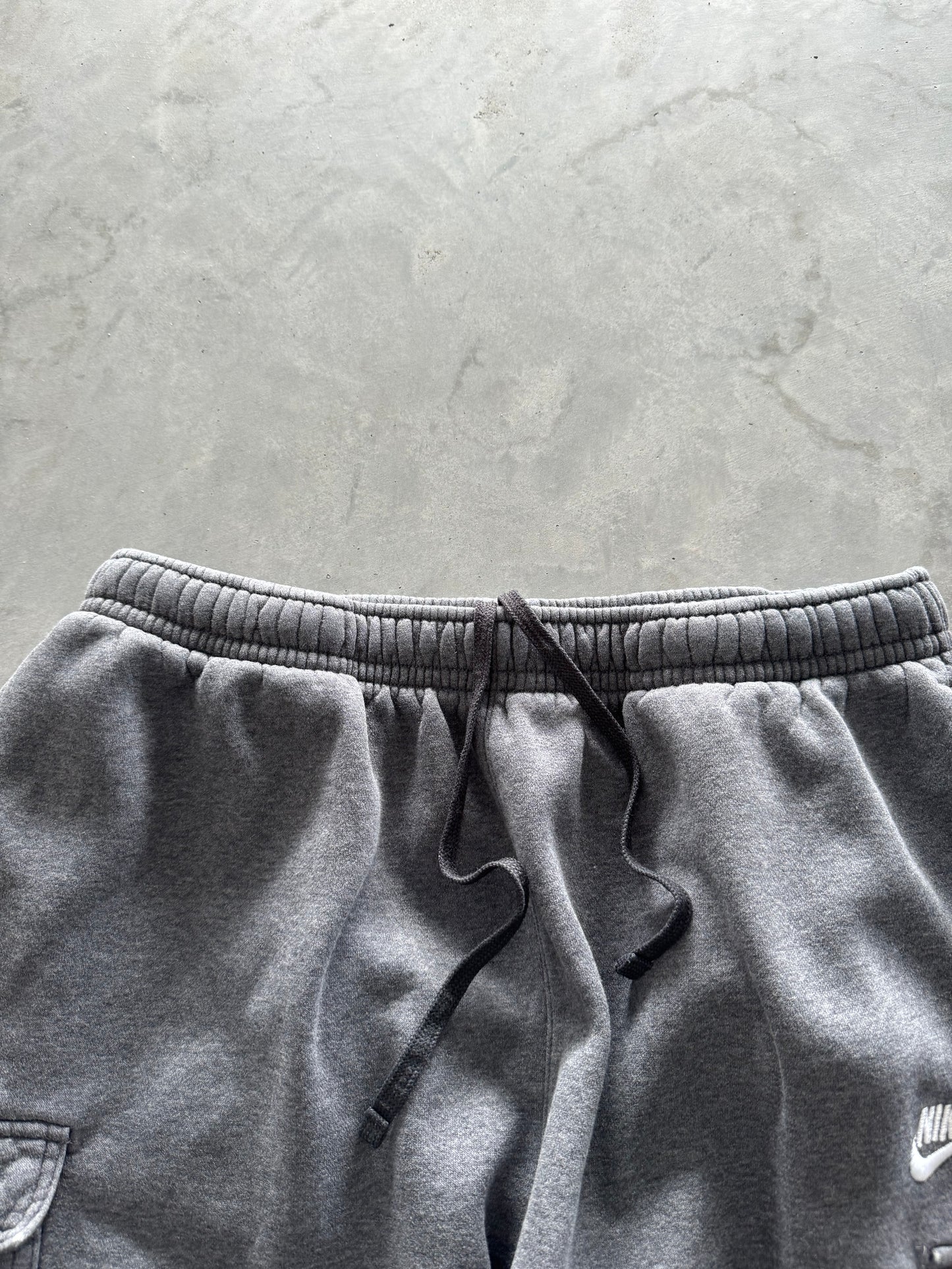 Nike Cargo Sweatpants - XL