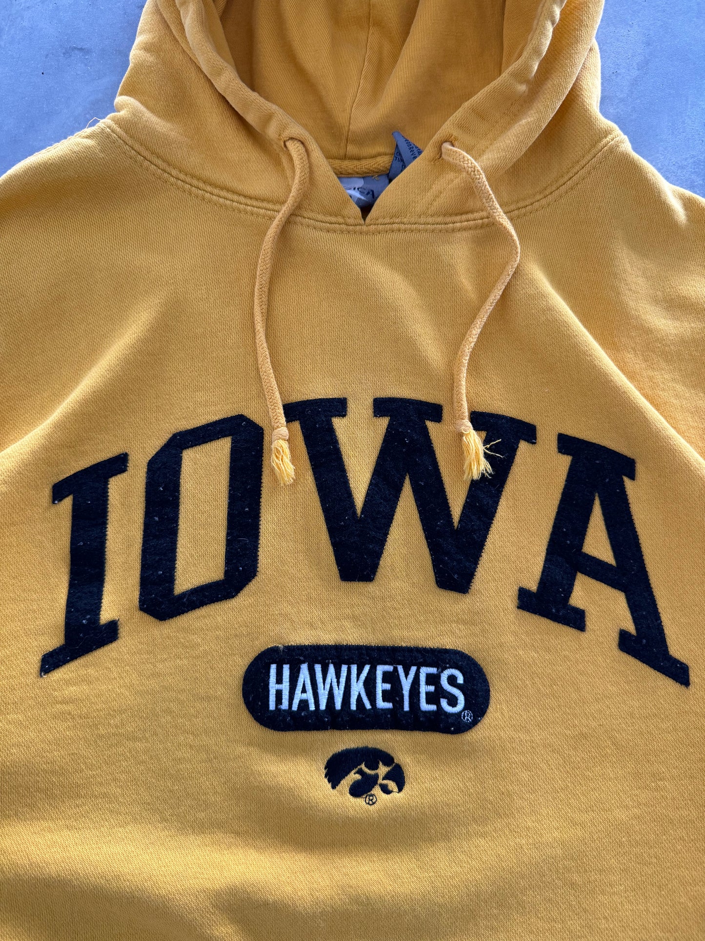 Vintage Iowa Hawkeyes Hoodie - L