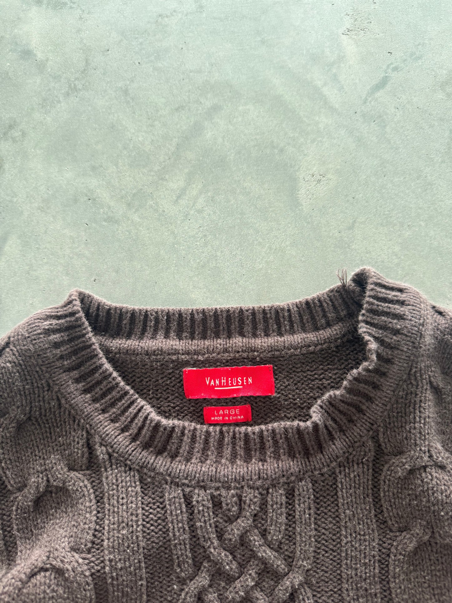 Vintage Cable Knit Sweater - L