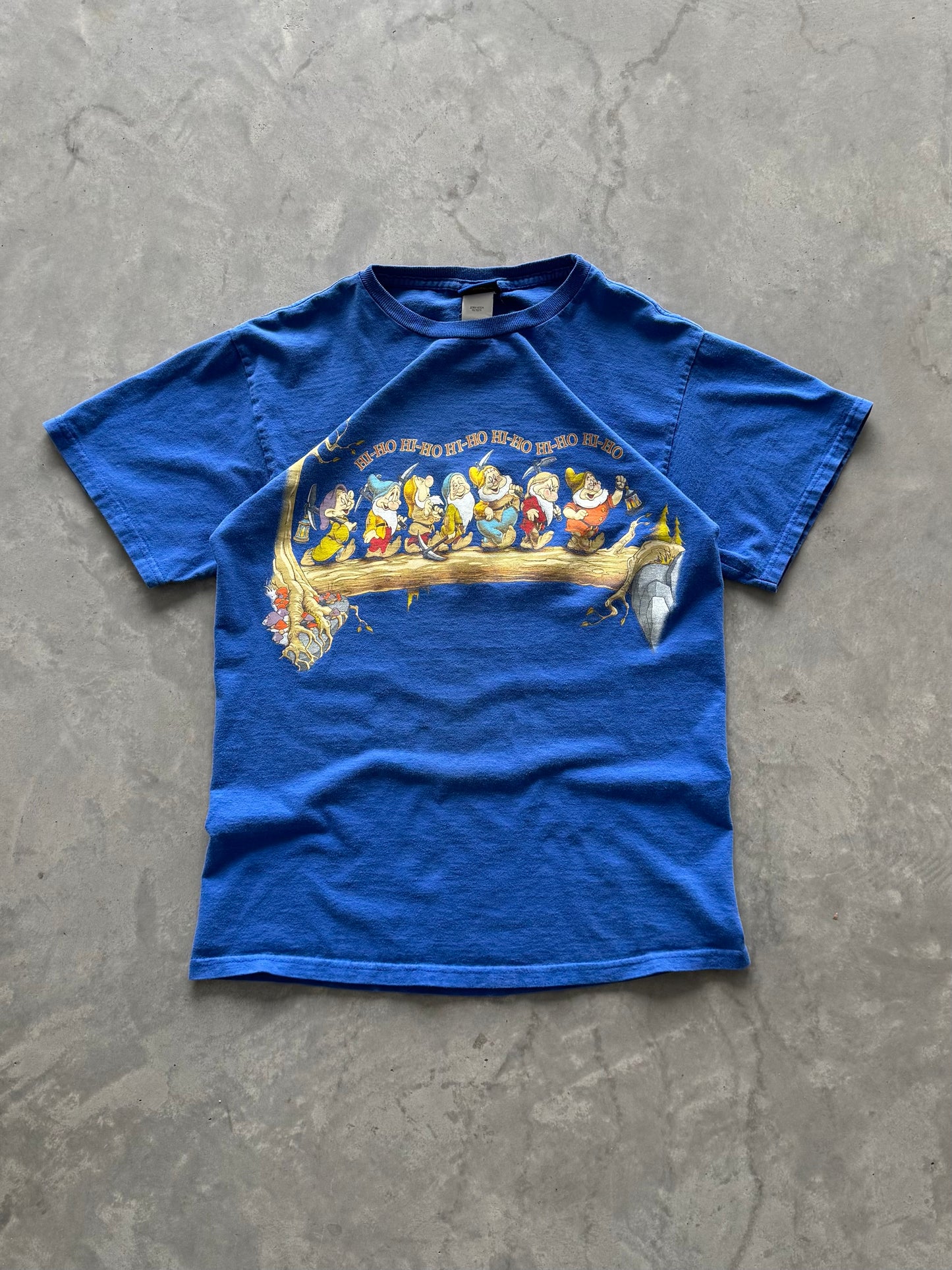 Vintage 90s Snow White 7 Dwarfs Tee - M