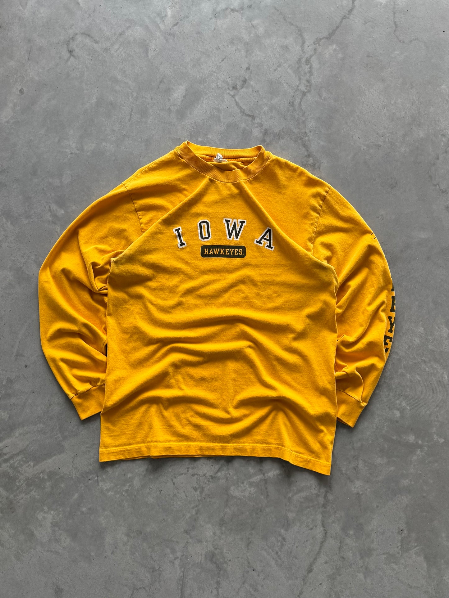 Vintage Iowa Hawkeyes Longsleeve Tee - L