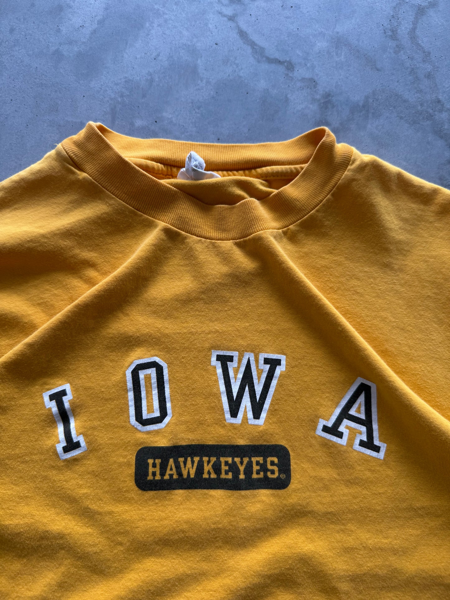 Vintage Iowa Hawkeyes Longsleeve Tee - L